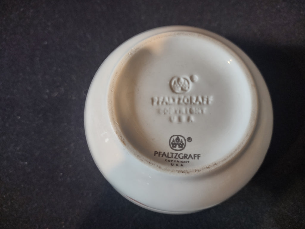 Vintage Pfaltzgraff Berry Basket Berry Bowl Stoneware Cottagecore [6328]