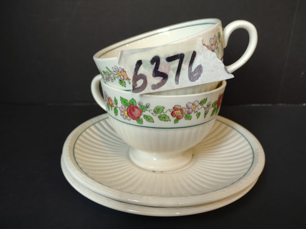 Vintage Wedgwood Etruria England Floral Cup Saucer Sets Pair [6376]