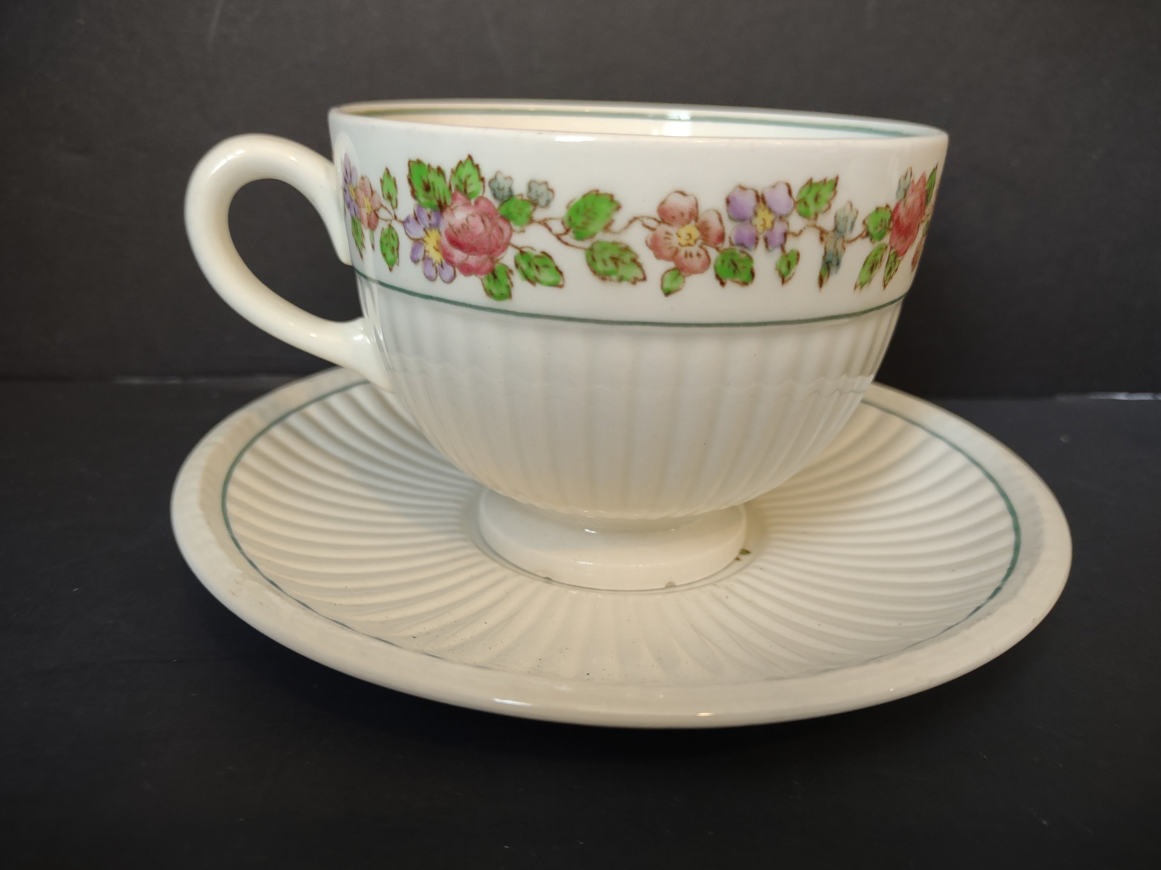 Vintage Wedgwood Belmar Barlaston England Cup Saucer Set [6377]