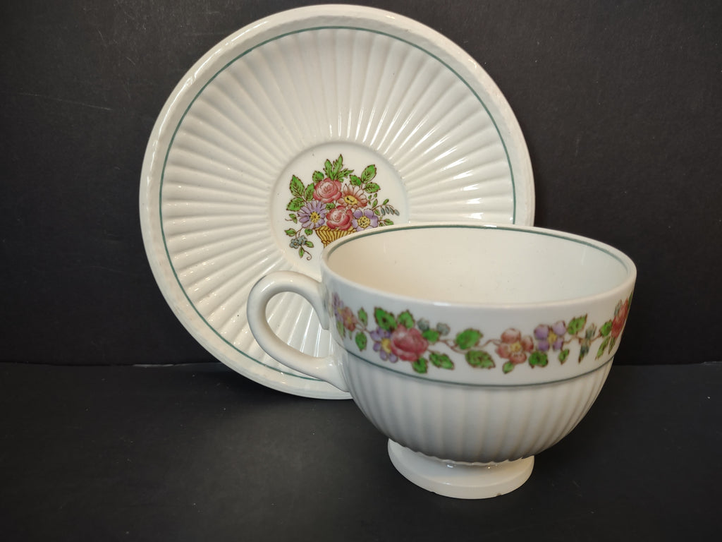 Vintage Wedgwood Belmar Barlaston England Cup Saucer Set [6377]