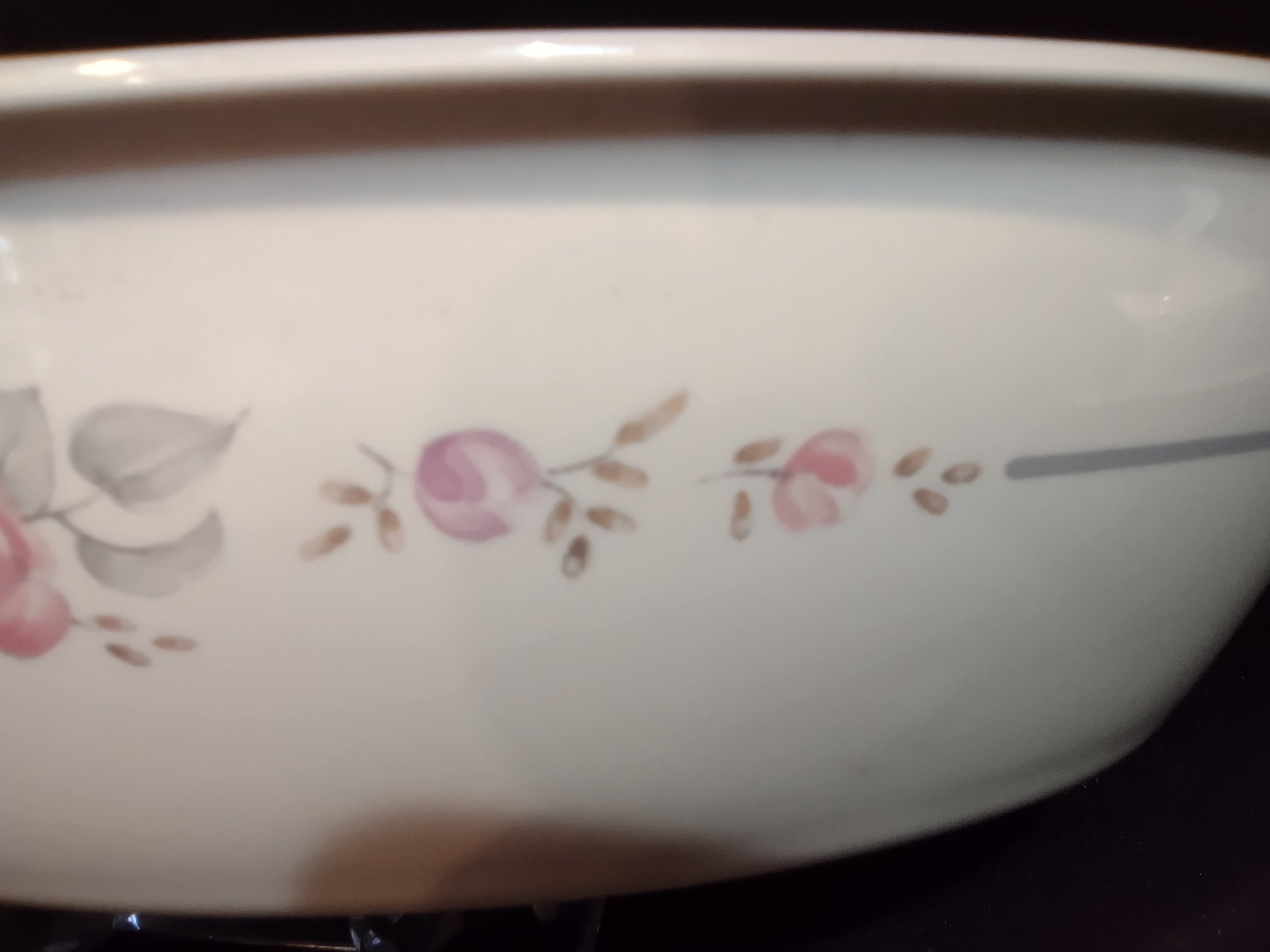 Vintage Pfaltzgraff Remembrance Oval Vegetable Dish Cream Pink [6333]
