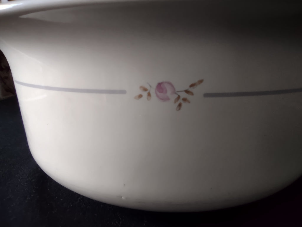 Vintage Pfaltzgraff Trousseau Pink Rose Casserole Bowl w/Lid [6363]