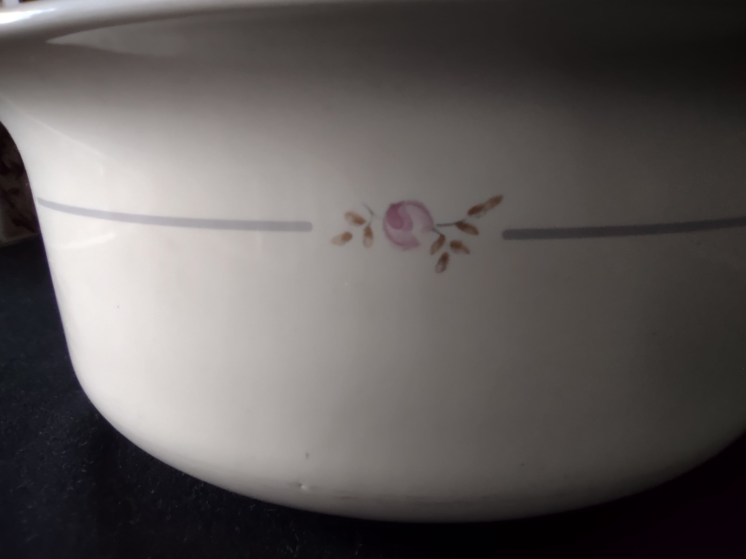 Vintage Pfaltzgraff Trousseau Pink Rose Casserole Bowl w/Lid [6384]