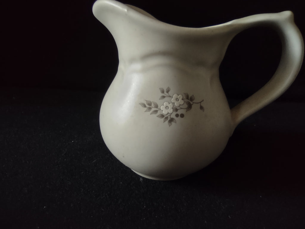 Vintage Pfaltzgraff Heirloom Cream Pitcher Creamer Gray Floral USA [6385]