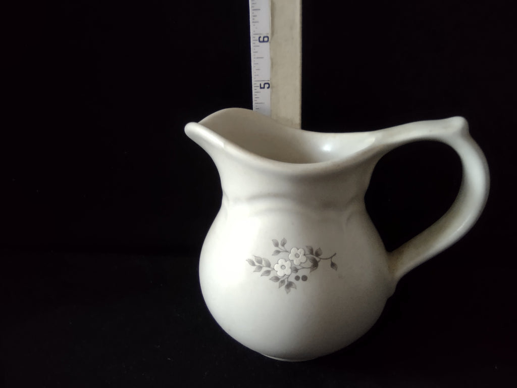 Vintage Pfaltzgraff Heirloom Cream Pitcher Creamer Gray Floral USA [6385]