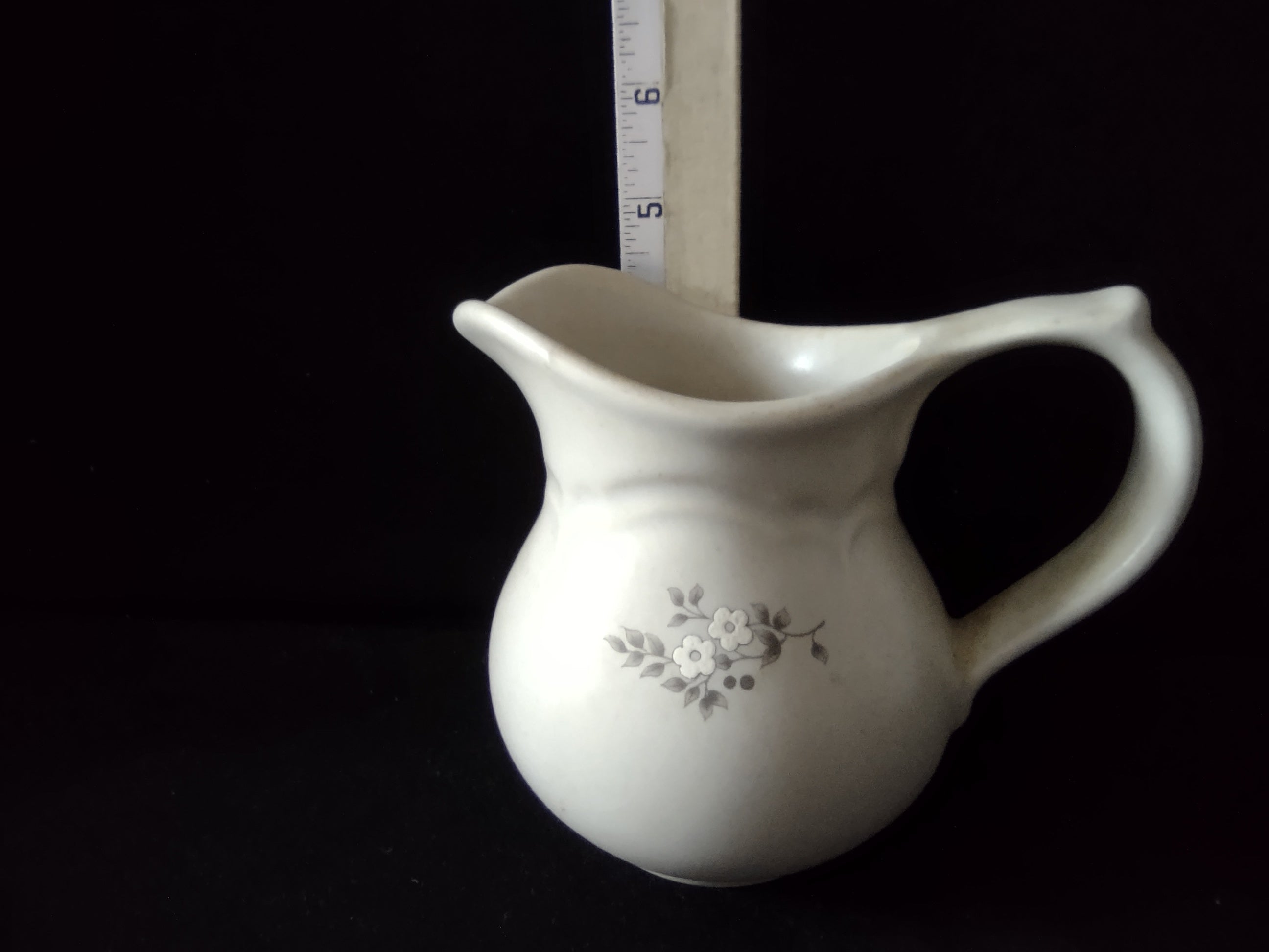 Vintage Pfaltzgraff Heirloom Cream Pitcher Creamer Gray Floral USA [6385]