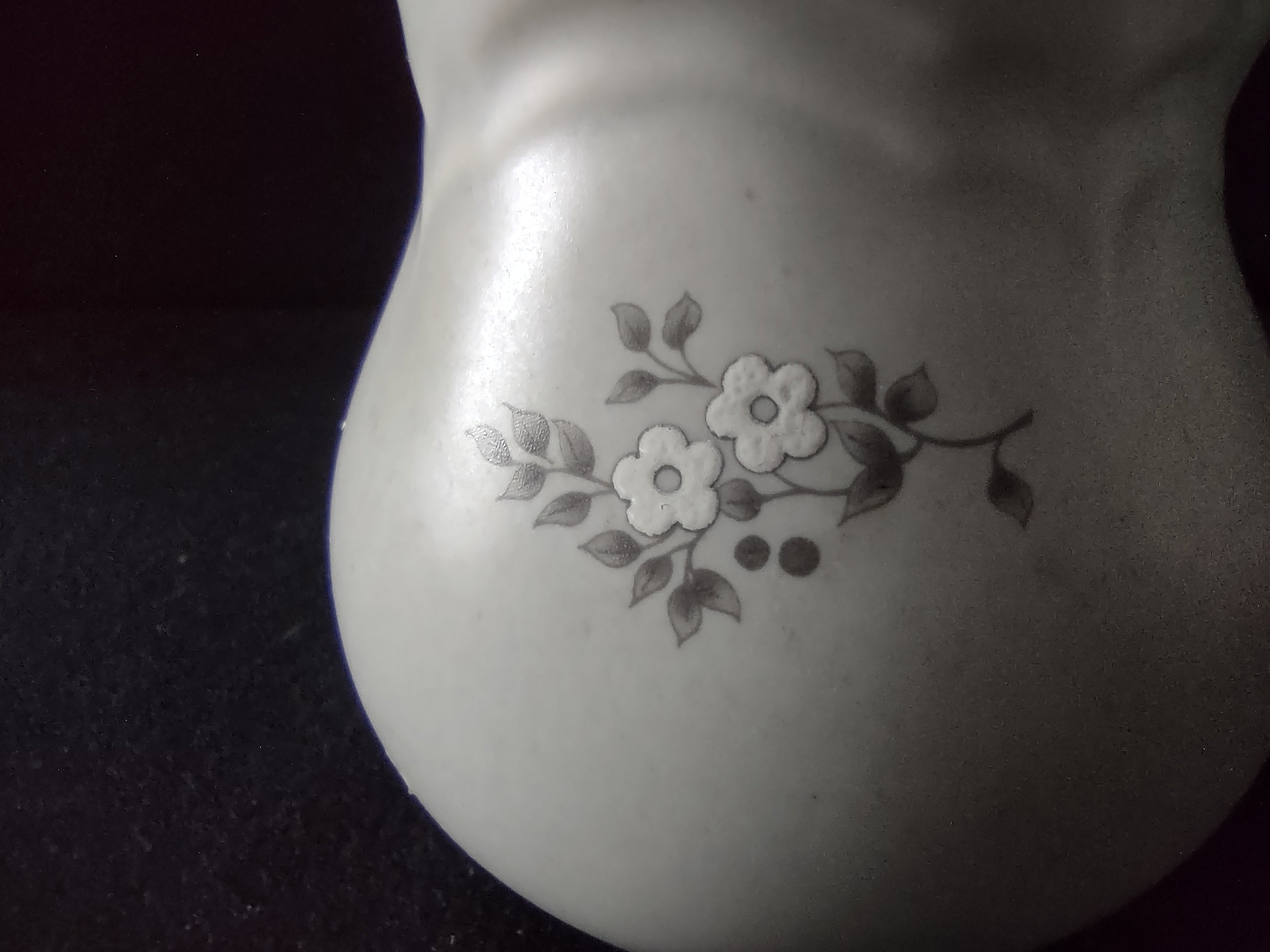 Vintage Pfaltzgraff Heirloom Cream Pitcher Creamer Gray Floral USA [6385]