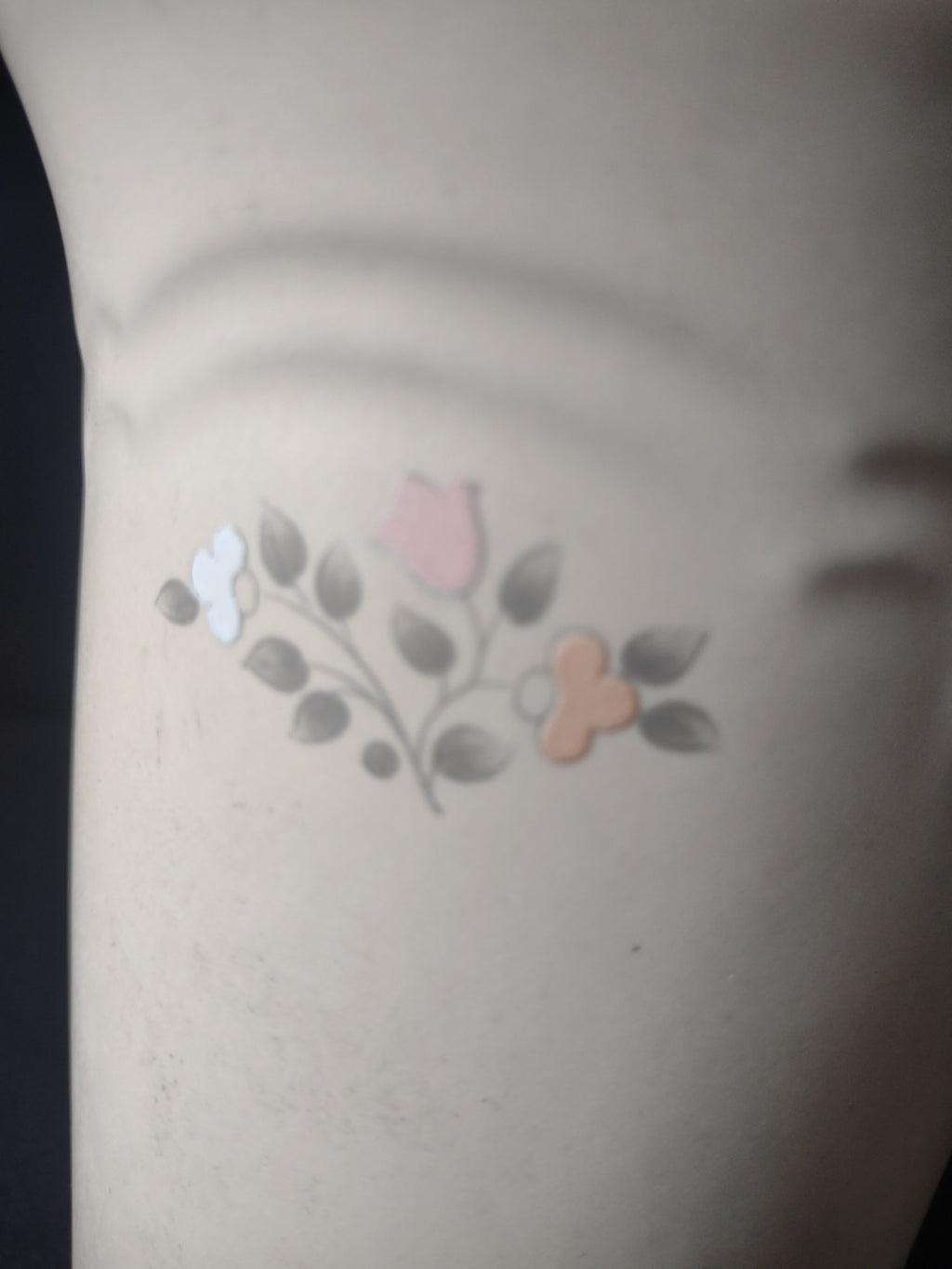 Vintage Pfaltzgraff Remembrance Utensil Holder Vase Cream Pink Rose Gray Leaf [6387]
