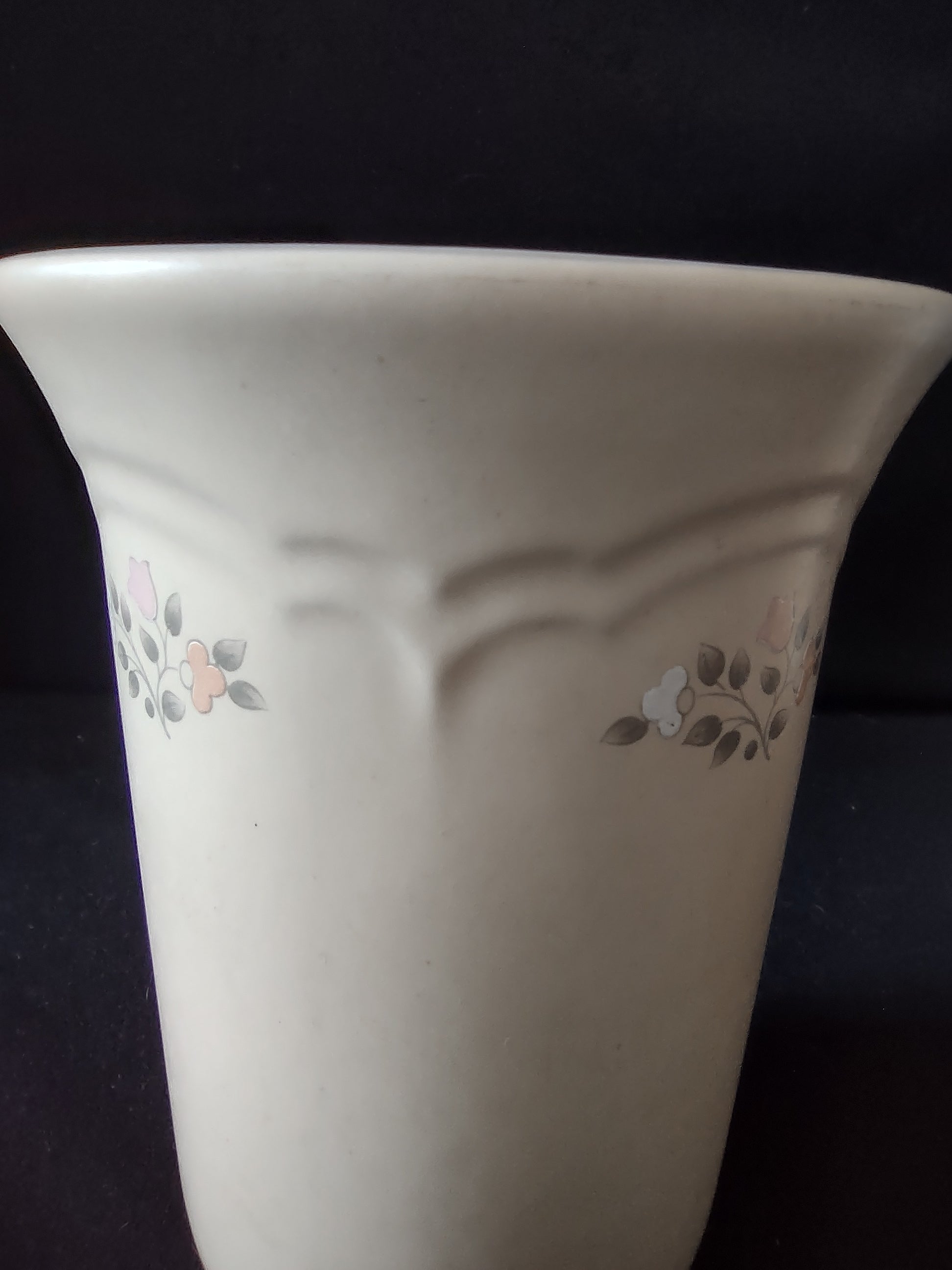 Vintage Pfaltzgraff Remembrance Utensil Holder Vase Cream Pink Rose Gray Leaf [6387]