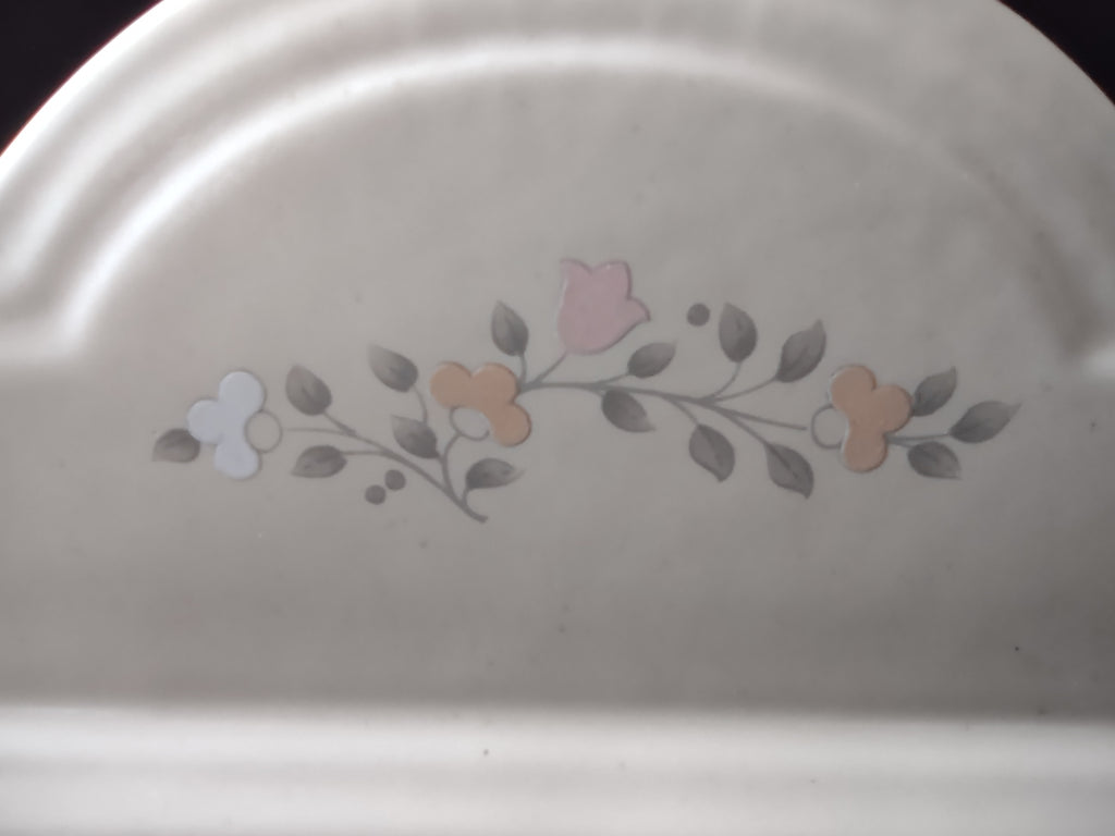 Vintage Pfaltzgraff Remembrance Napkin Holder Letter Holder Cream Floral [6390]