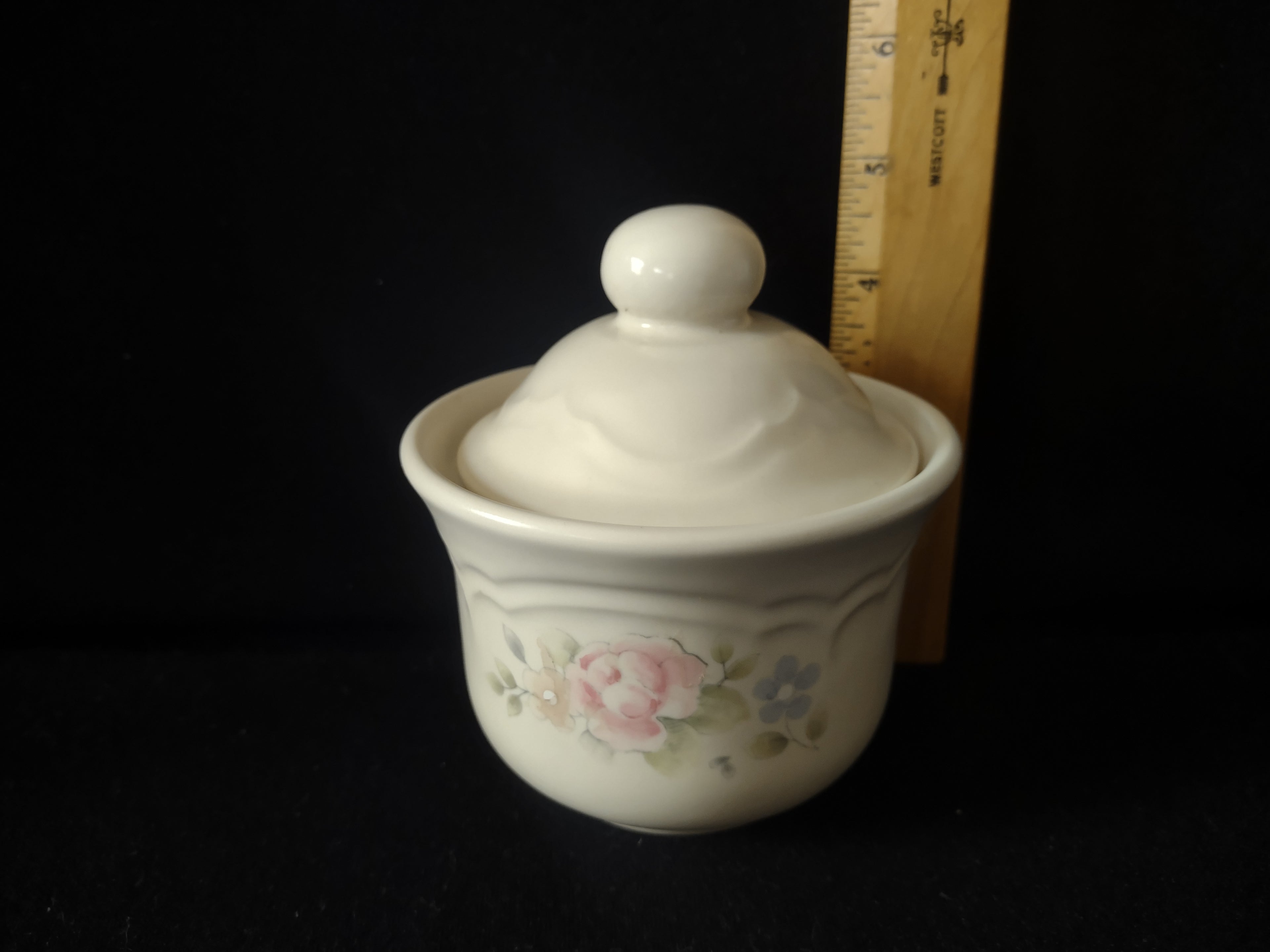 Vintage Pfaltzgraff Tea Rose Ceramic Lidded Sugar Bowl Cream Pink Rose Floral [6397]