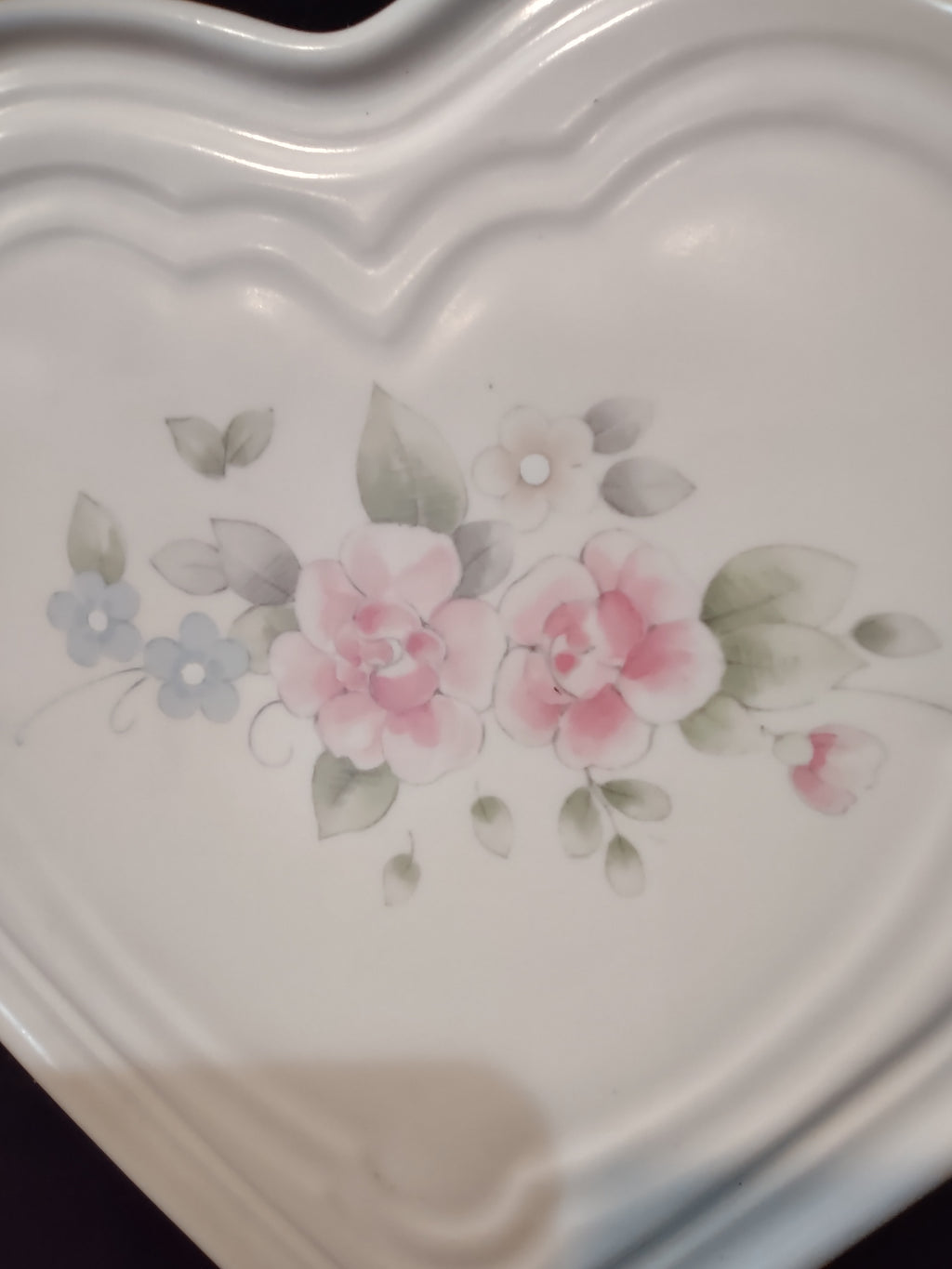 Vintage Pfaltzgraff Tea Rose Wall Hanging Trivet Hot Plate Pink Blue [6401]