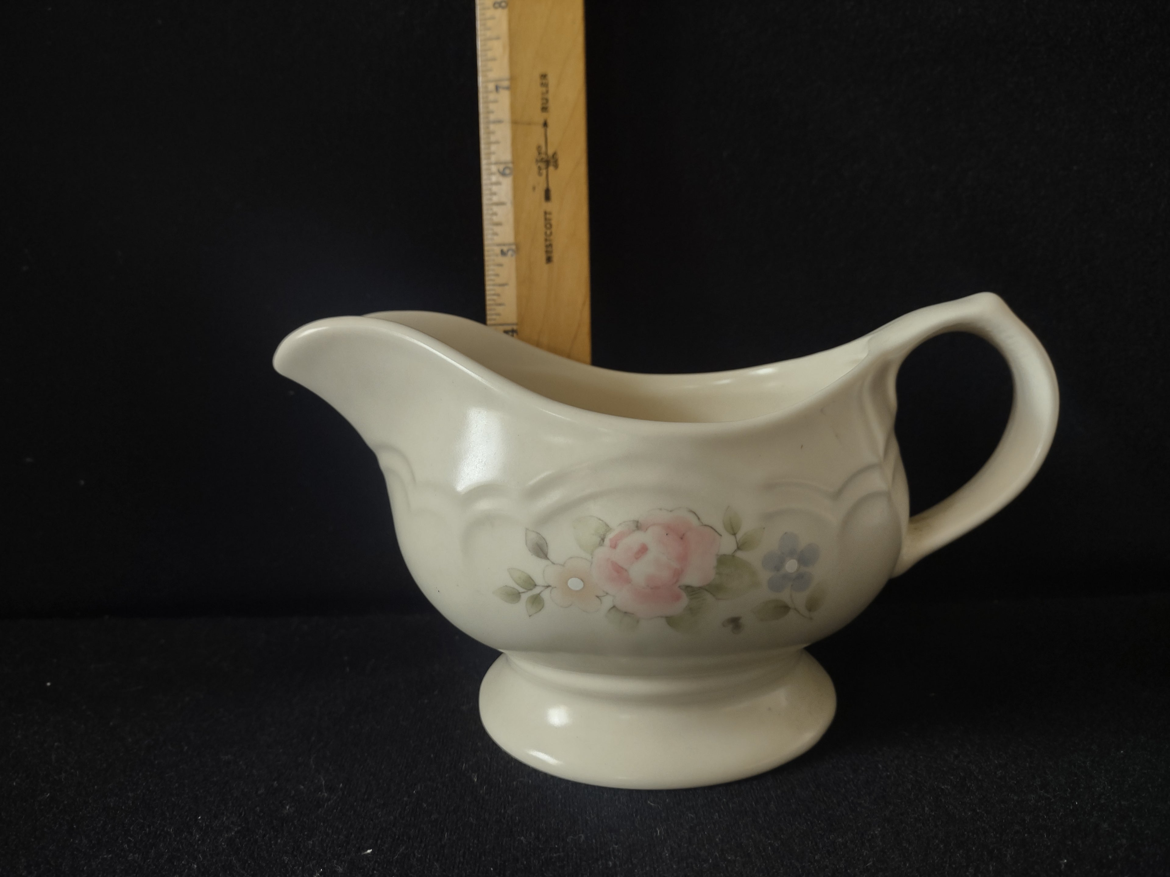 Vintage Pfaltzgraff Tea Rose Gravy Boat Sauce Boat Pink Floral USA [6402]
