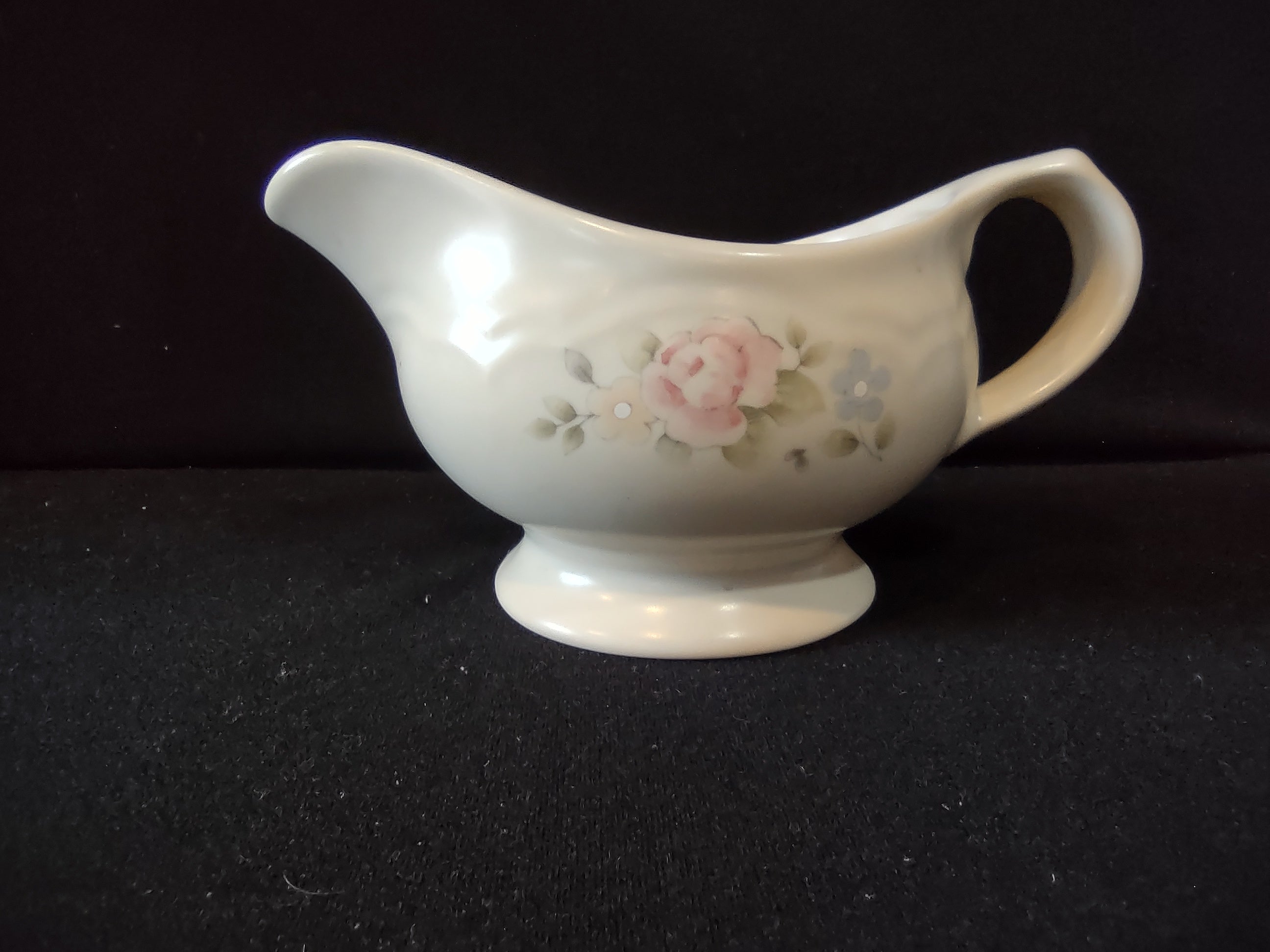 Vintage Pfaltzgraff Tea Rose Gravy Boat Pink Floral Gray Footed [6403]
