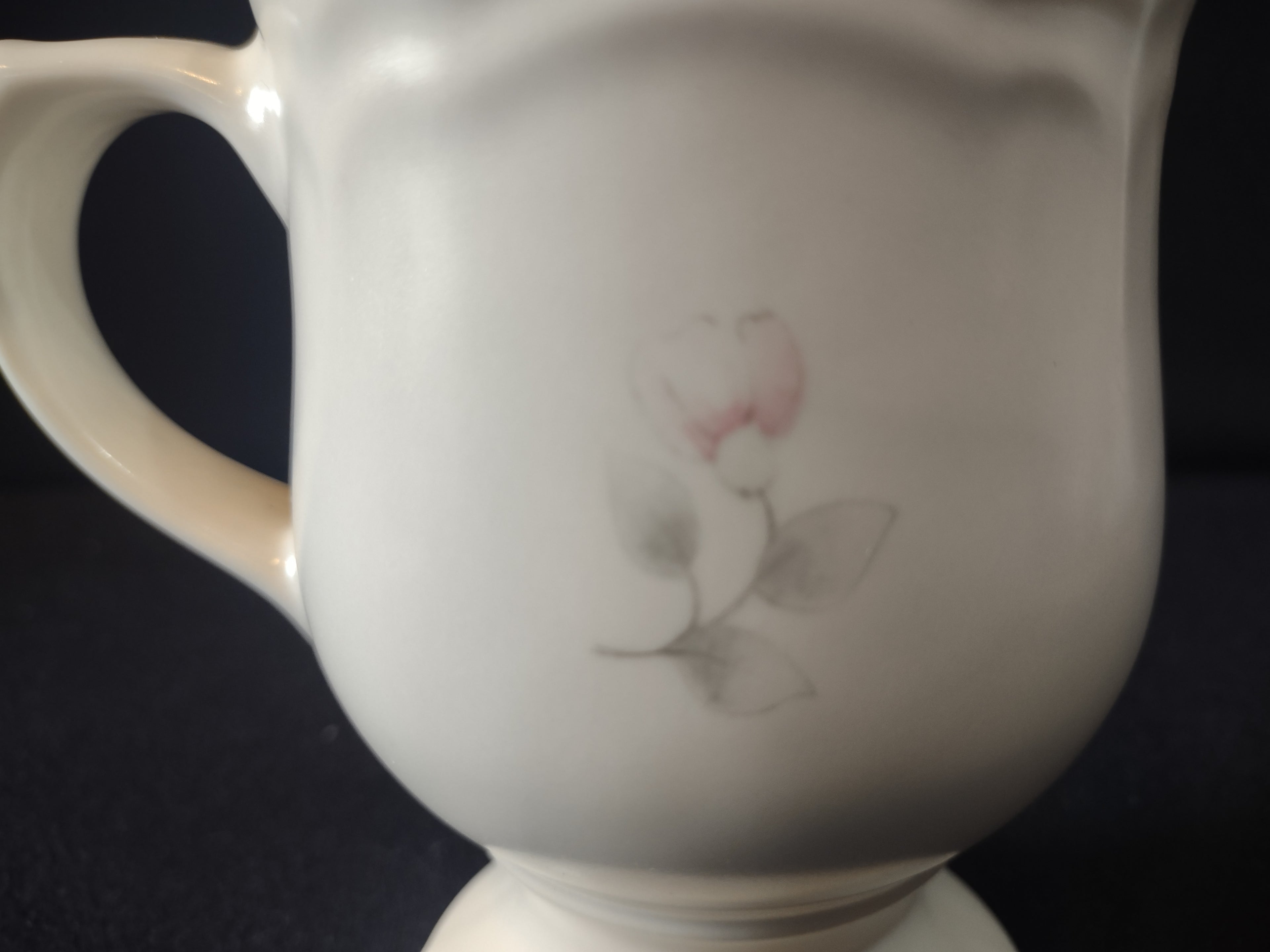 Vintage Pfaltzgraff Tea Rose Footed Pedestal Mug Pink Roses Cream [6405]