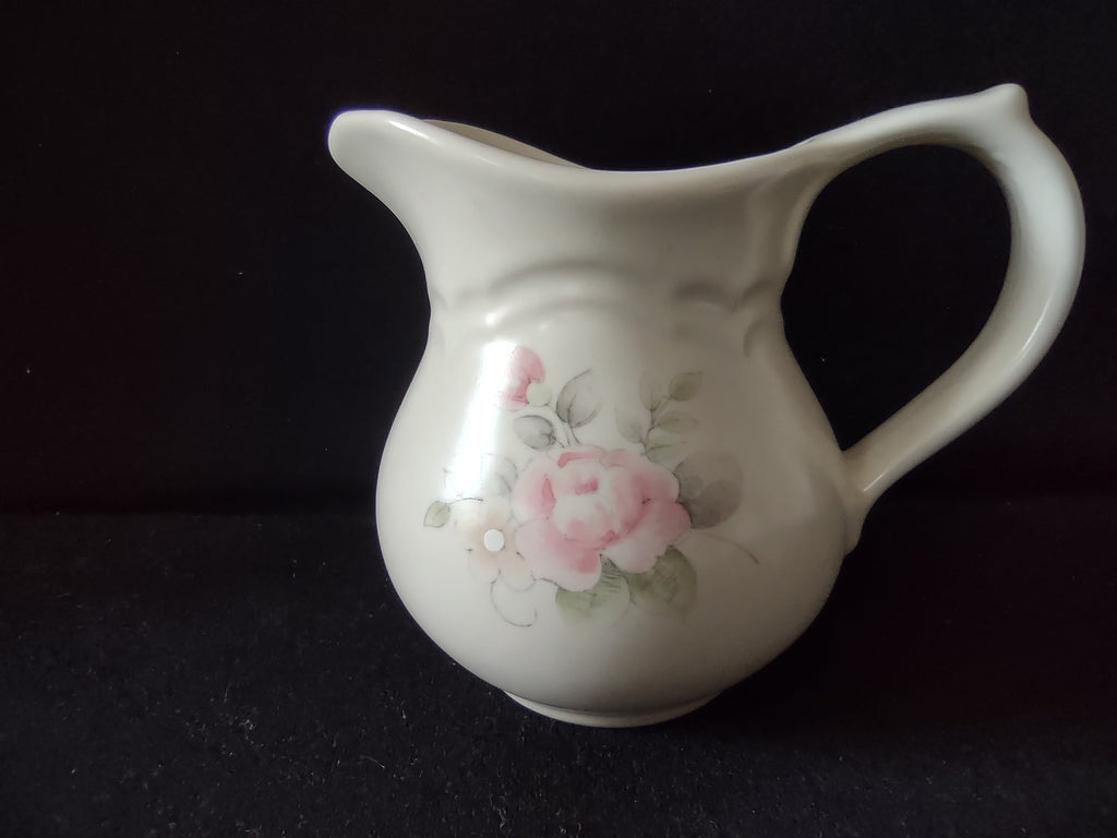 Vintage Pfaltzgraff Tea Rose Creamer Pitcher Pink Roses Cream Stoneware [6406]