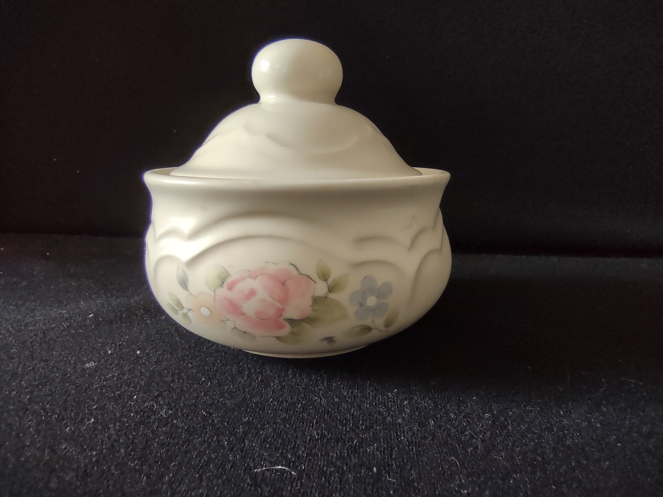 Vintage Pfaltzgraff Tea Rose Lidded Sugar Bowl Canister [6408]