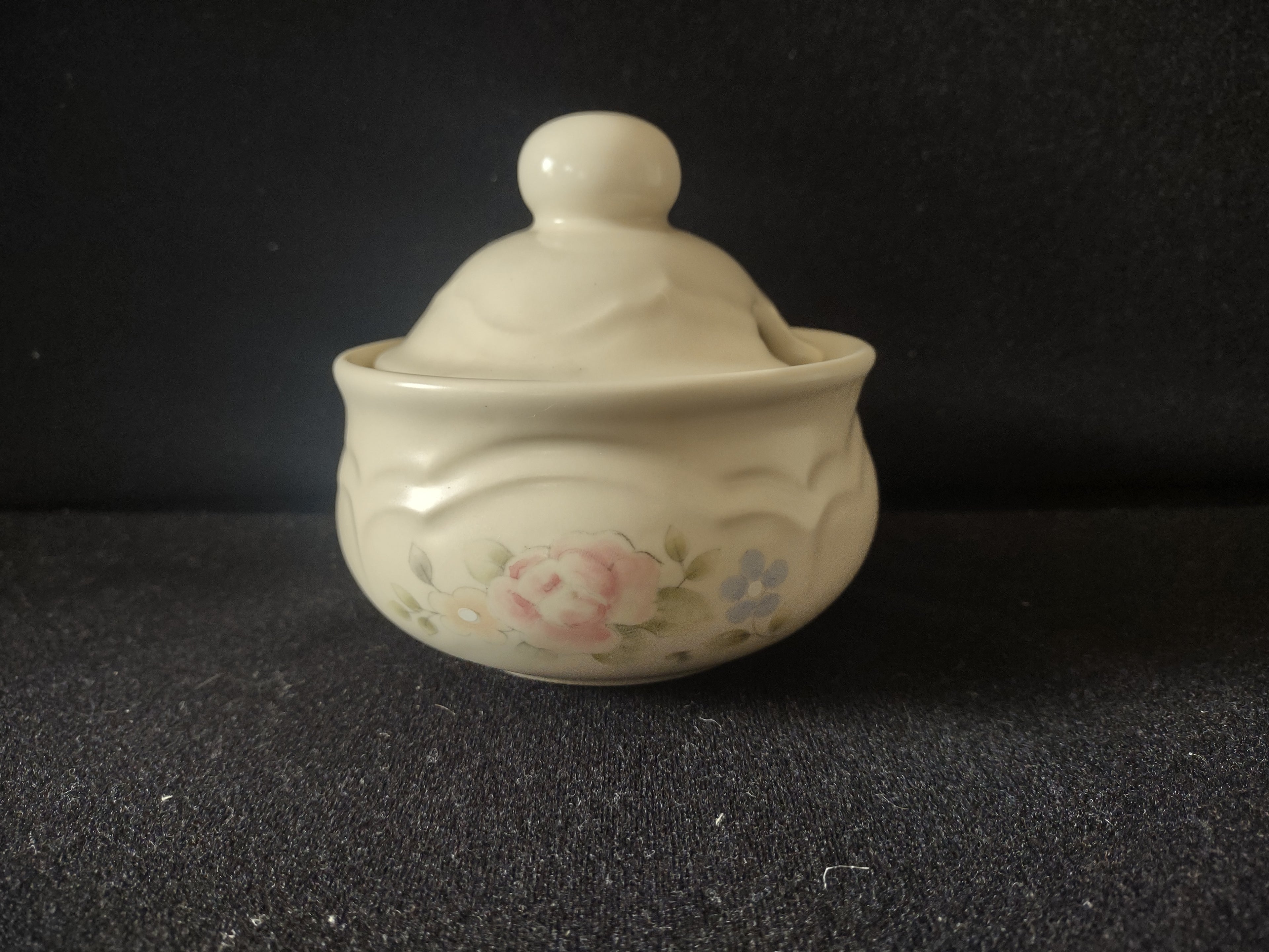 Vintage Pfaltzgraff Tea Rose Lidded Sugar Bowl Pink Floral [6409]
