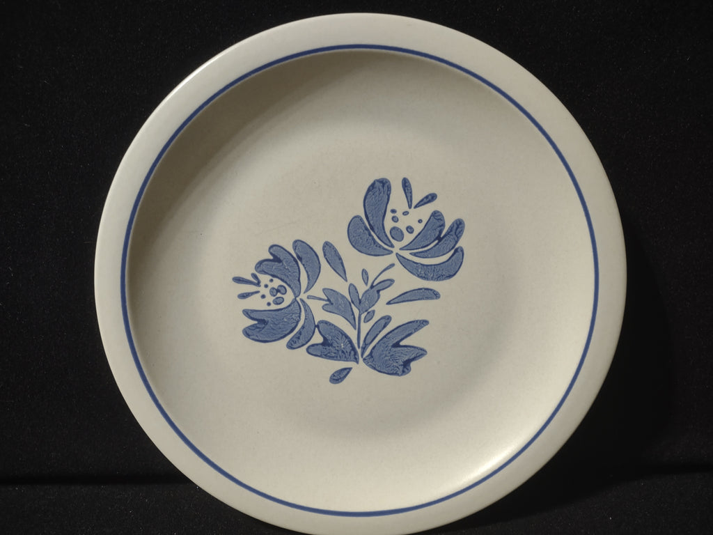 Vintage Pfaltzgraff Yorktowne Blue Floral Dinner Plates Set of 2 [6414]