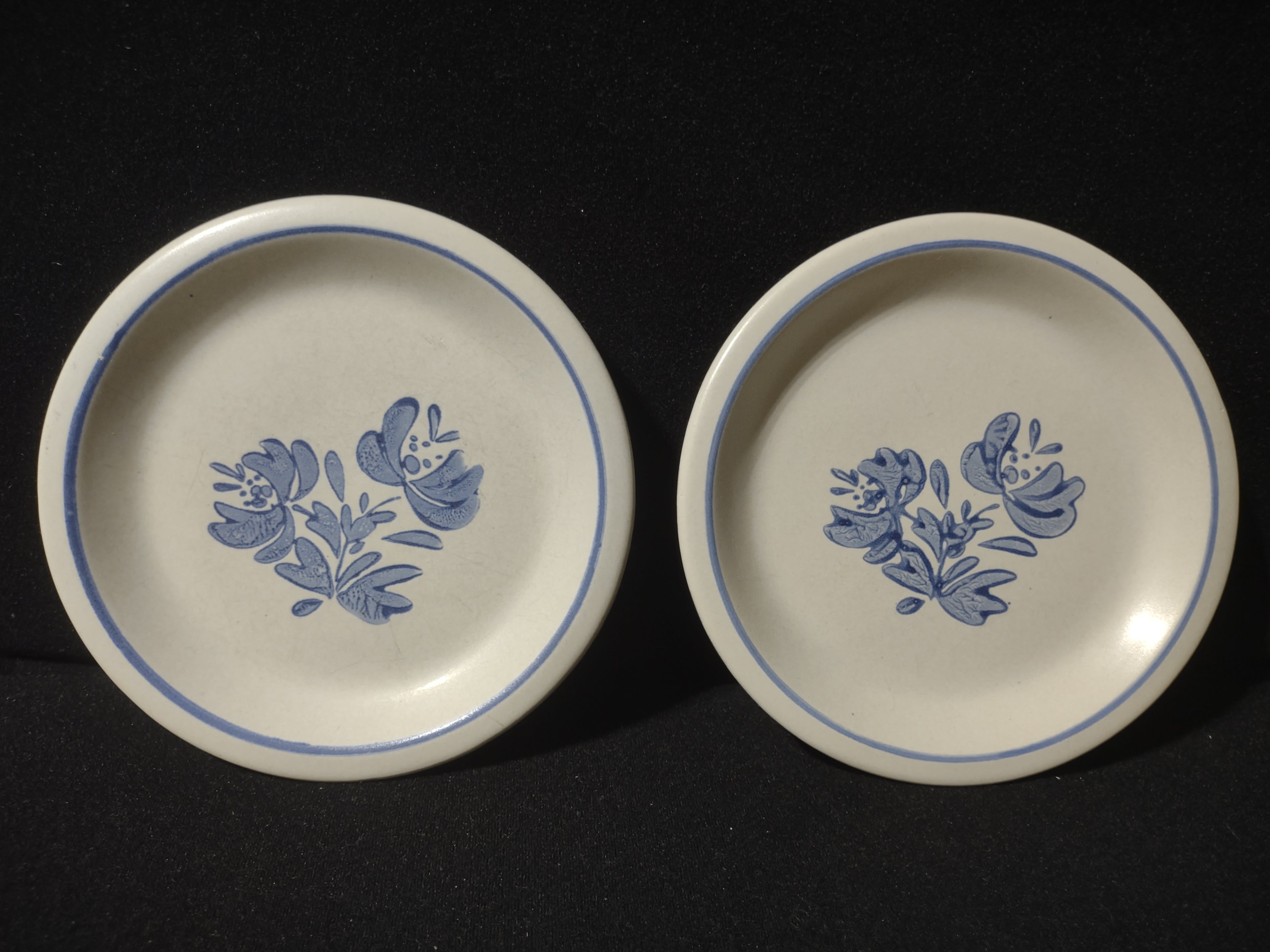 Vintage Pfaltzgraff Yorktowne Blue Floral Small Plates Set of 2 [6416]
