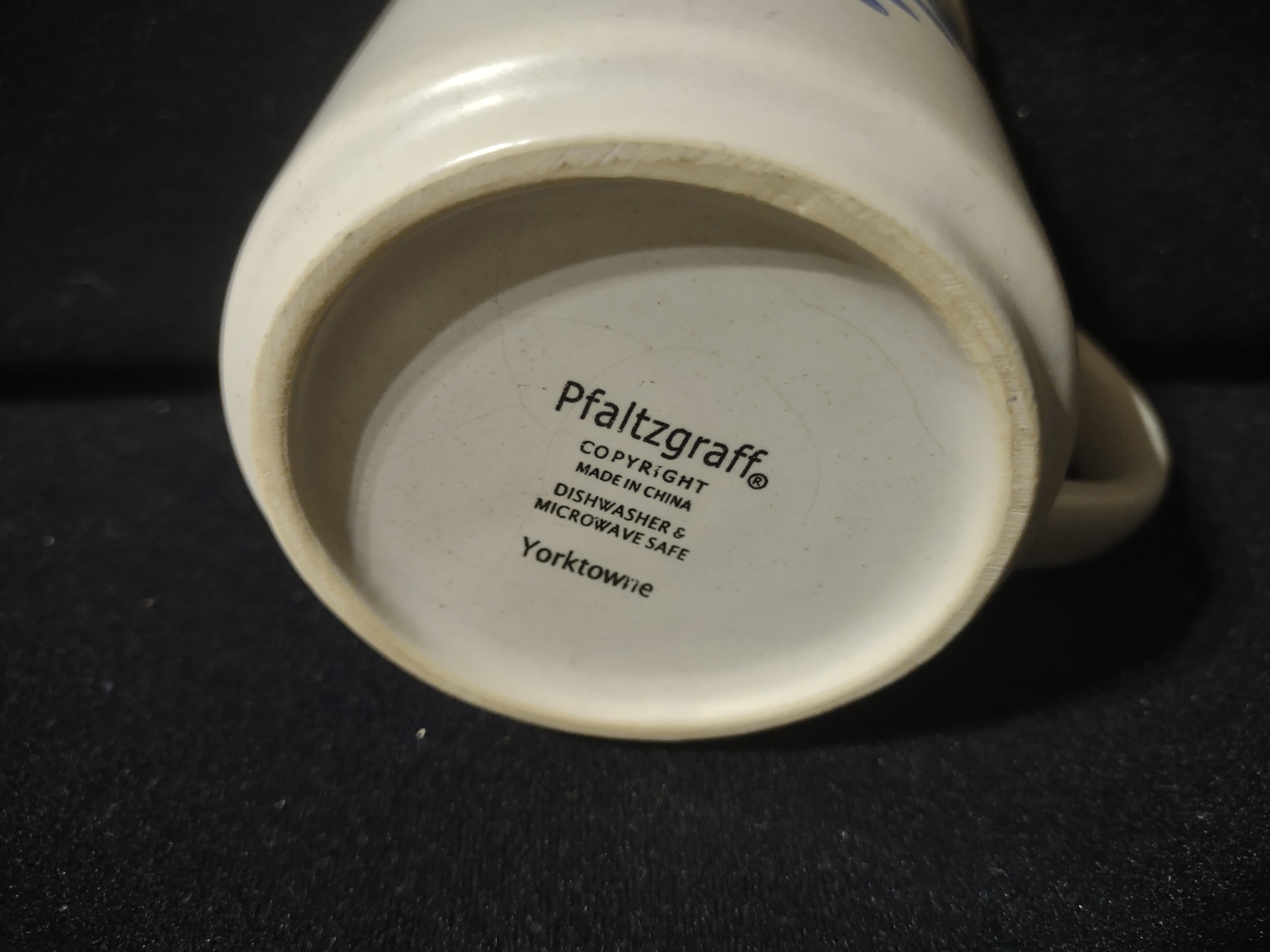 Vintage Pfaltzgraff Yorktowne Blue Floral Coffee Mug Made in China [6417]