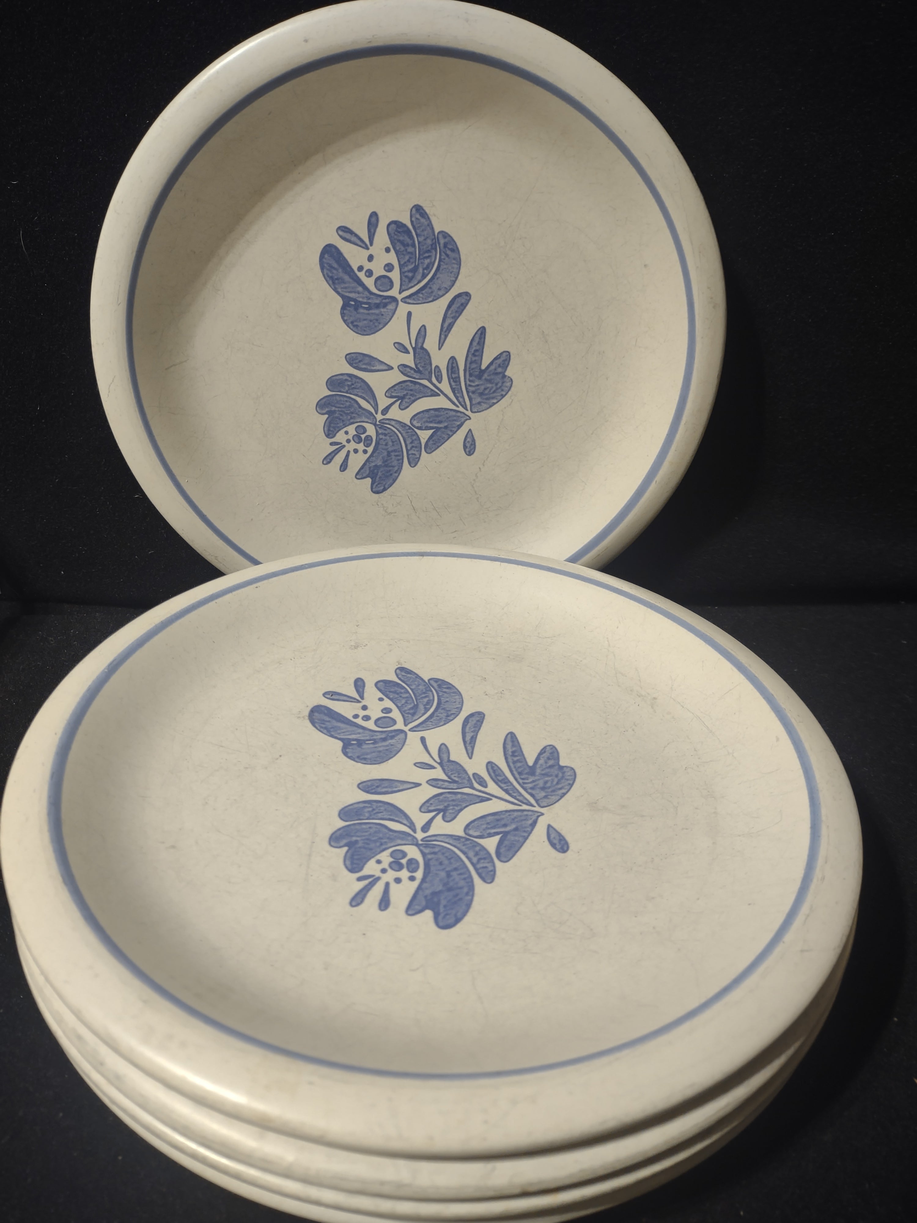 Vintage Pfaltzgraff Yorktowne Blue Floral Dinner Plates 10 Inch Set of 4 [6421]
