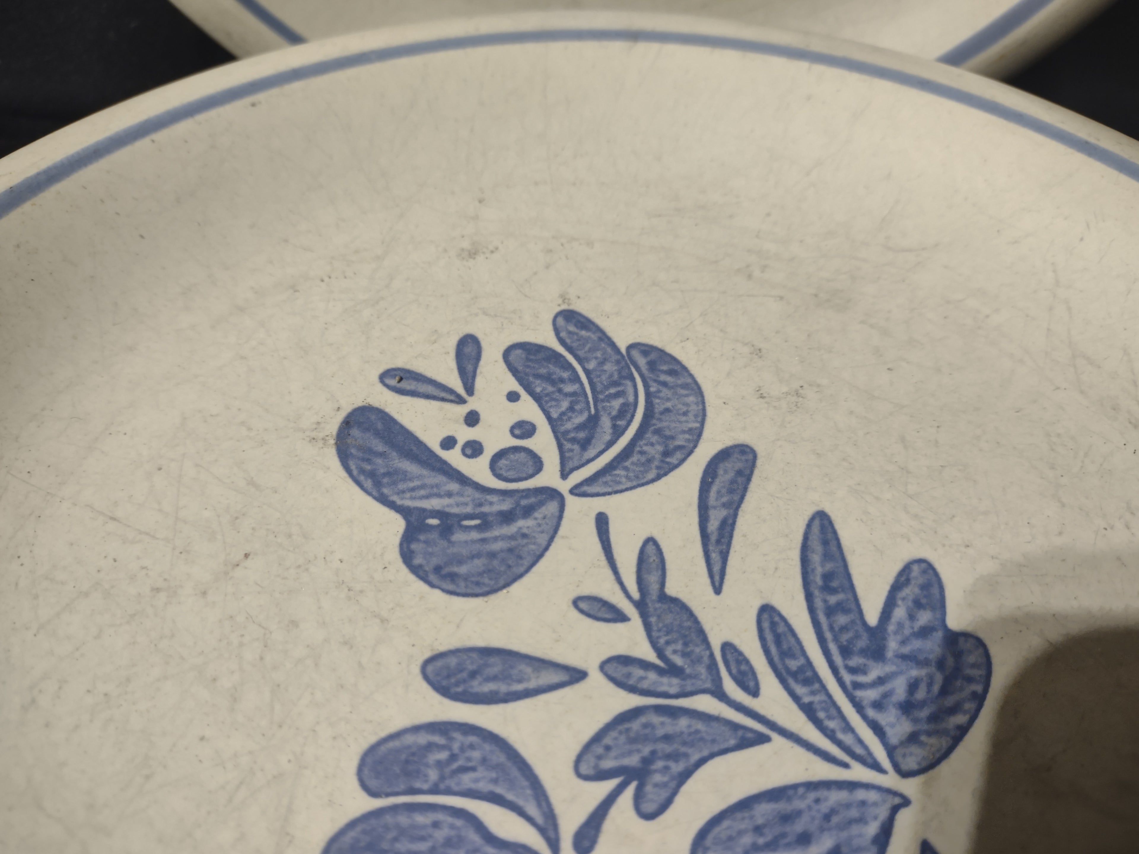 Vintage Pfaltzgraff Yorktowne Blue Floral Dinner Plates 10 Inch Set of 4 [6421]