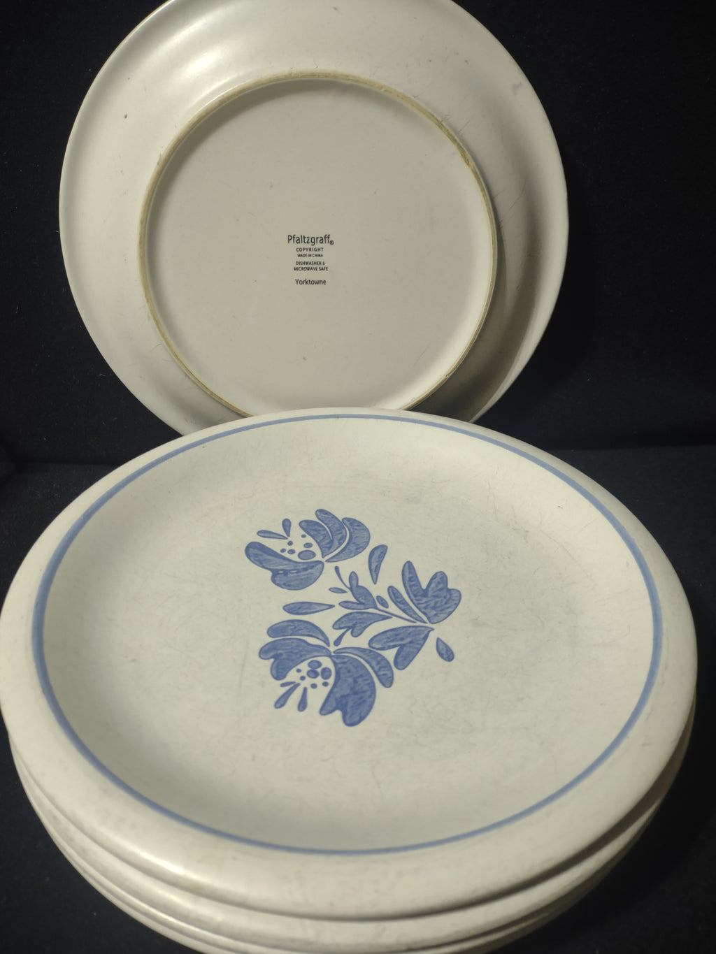 Vintage Pfaltzgraff Yorktowne Blue Floral Dinner Plates 10 Inch Set of 4 [6421]