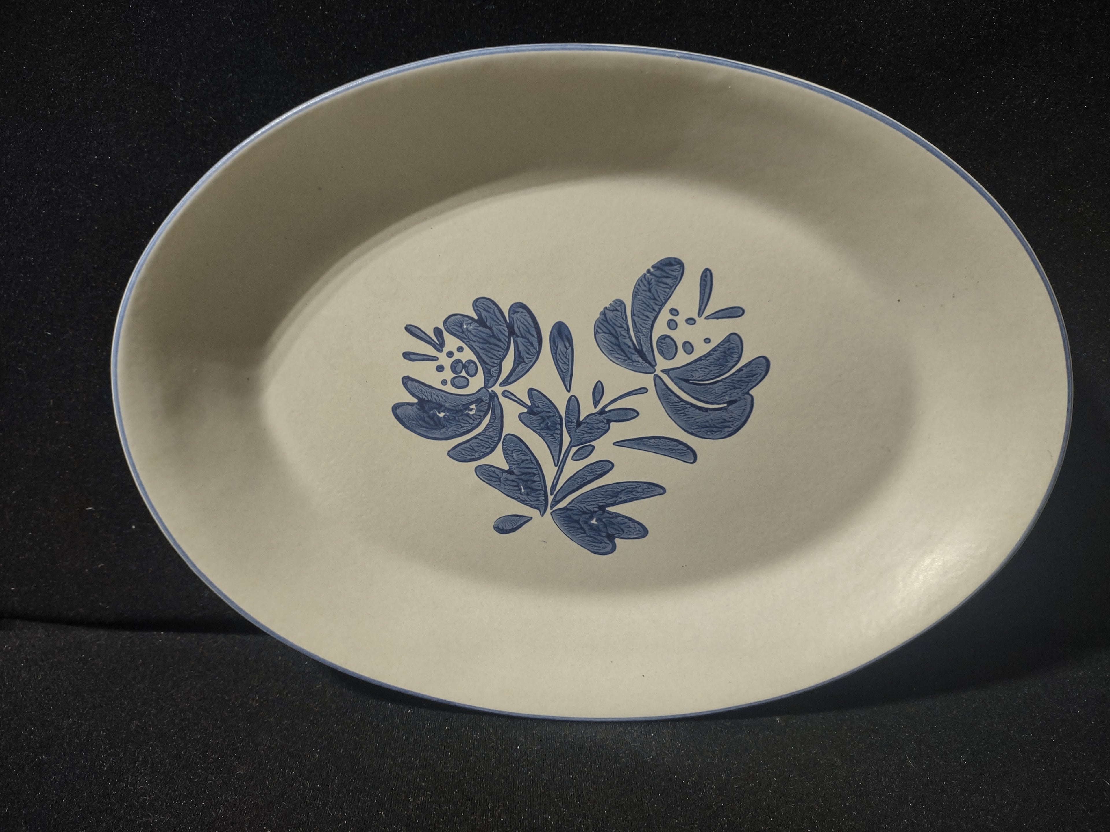 Vintage Pfaltzgraff Yorktowne Blue Floral Oval Serving Platter 14" Stoneware [6423]