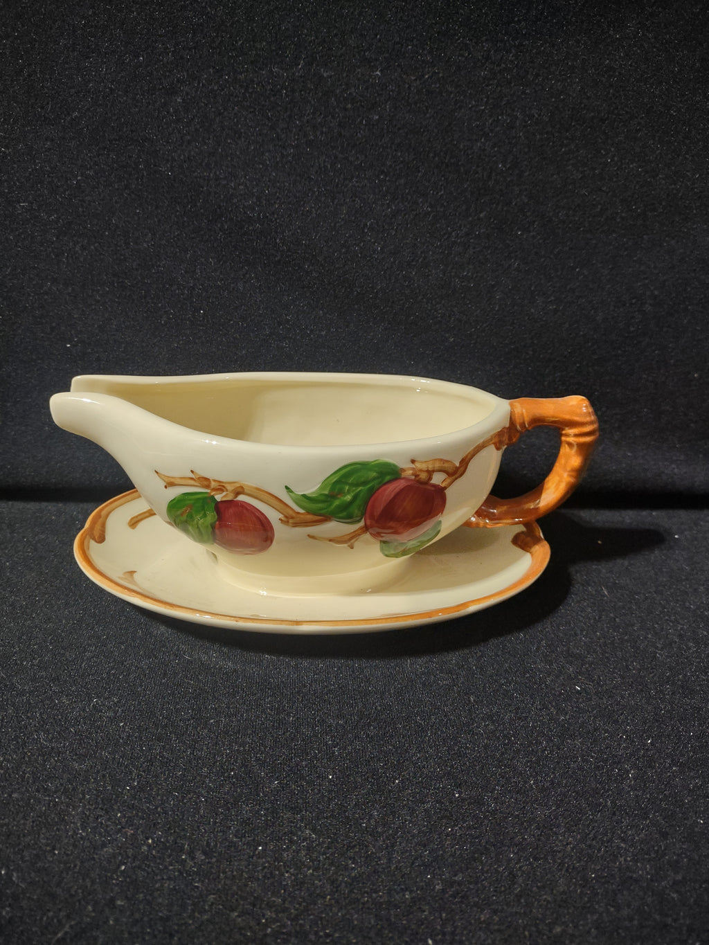 Vintage Franciscan Apple Gravy Boat Attached Underplate USA [6427]