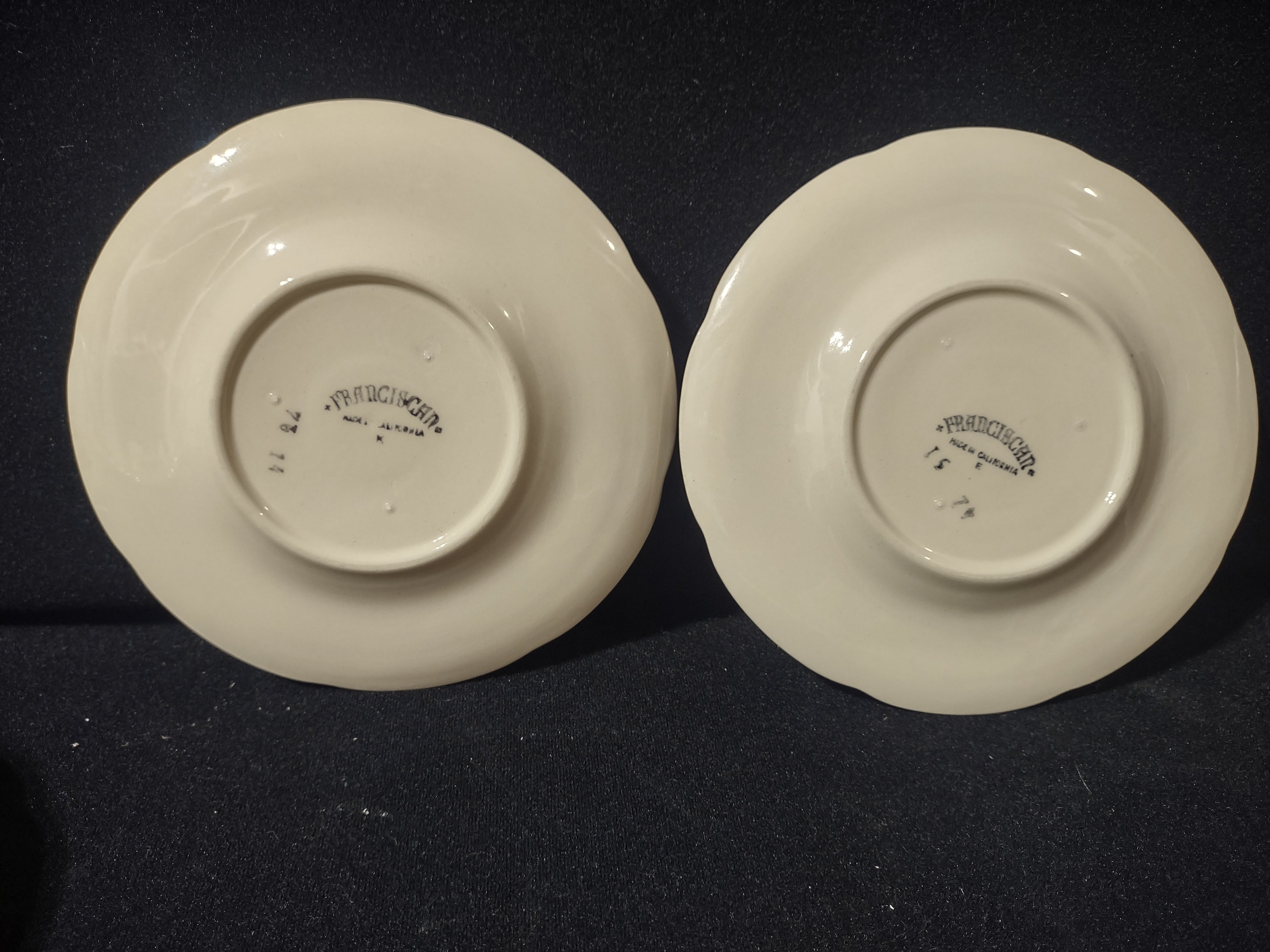 Vintage Franciscan Apple Small Plates Set of 2 Made in California 6 In [6432]