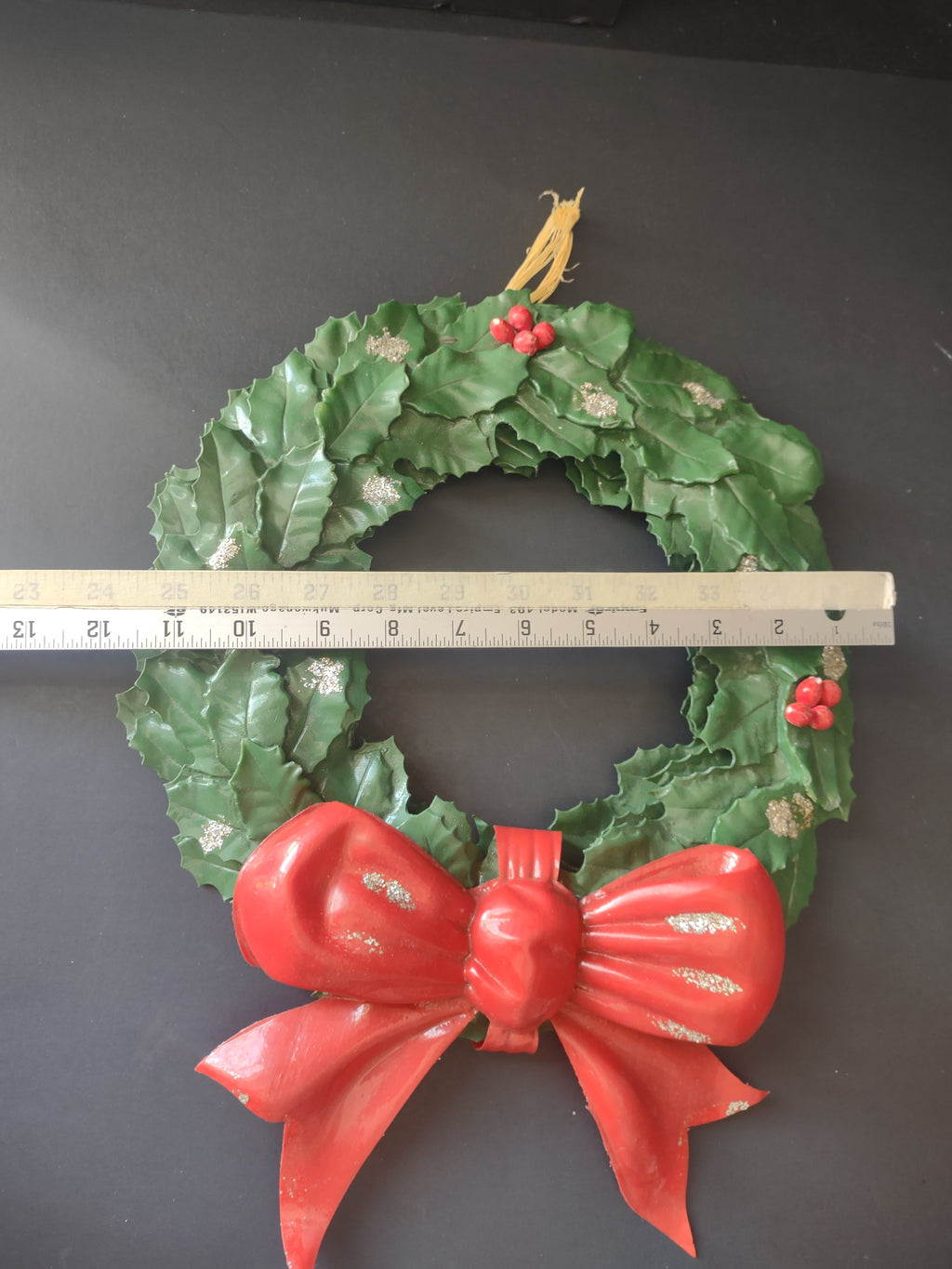 Vintage Hard Plastic Christmas Wreath Holly Red Bow Silver Glitter 12 In [4846]