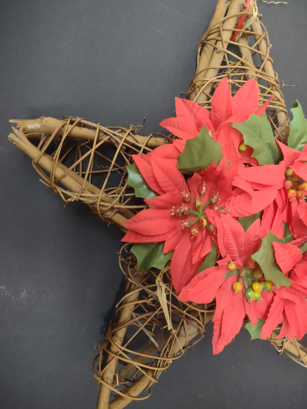 Vintage Christmas Grapevine Star Wall Hanging Red Poinsettia Floral [4848]