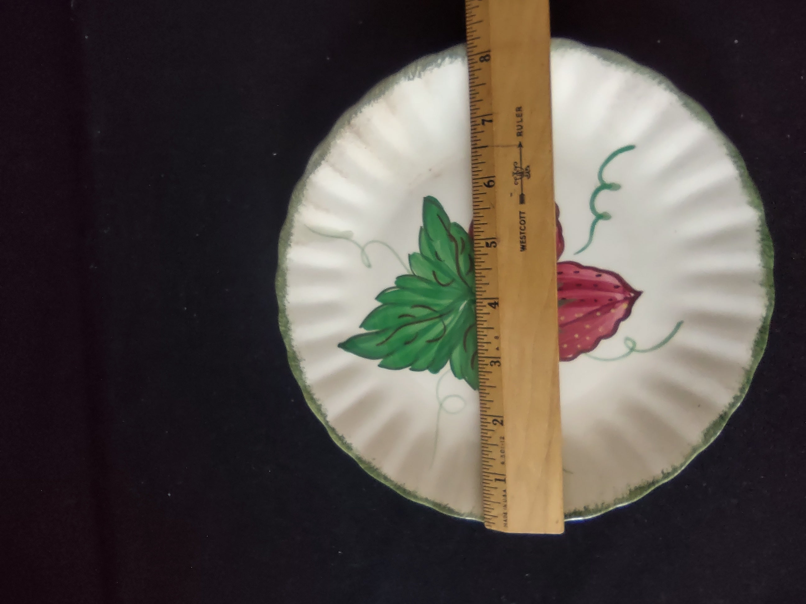 Vintage Blue Ridge Southern Potteries Strawberry Plates Set of 2 8in [6479]