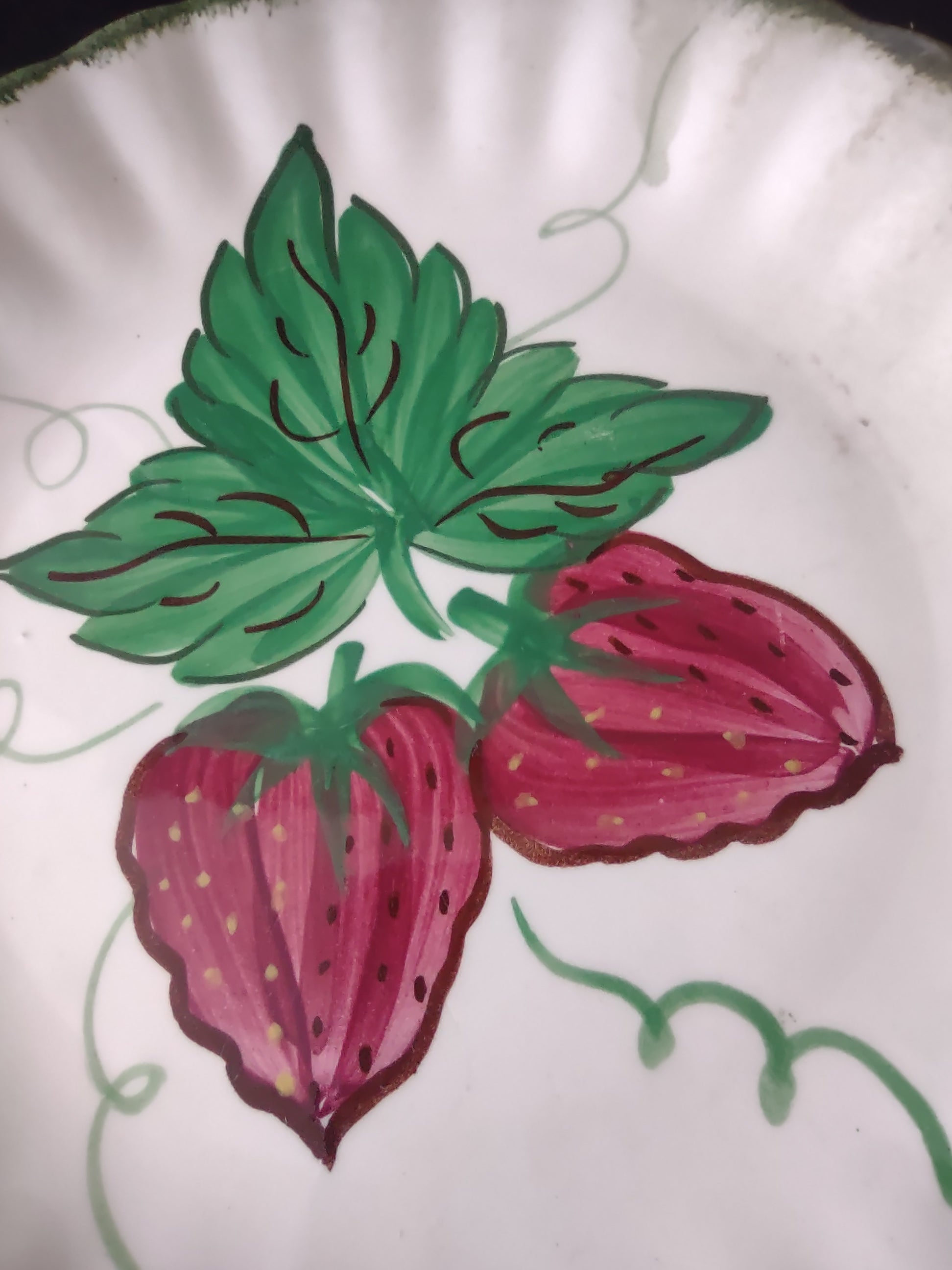 Vintage Blue Ridge Southern Potteries Strawberry Plates Set of 2 8in [6479]