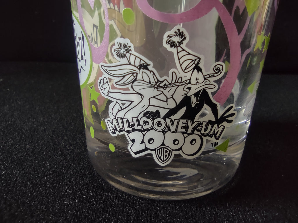 Vintage Looney Tunes Mil-Looney-Um 2000 Drinking Glasses Set of 3 [6511]