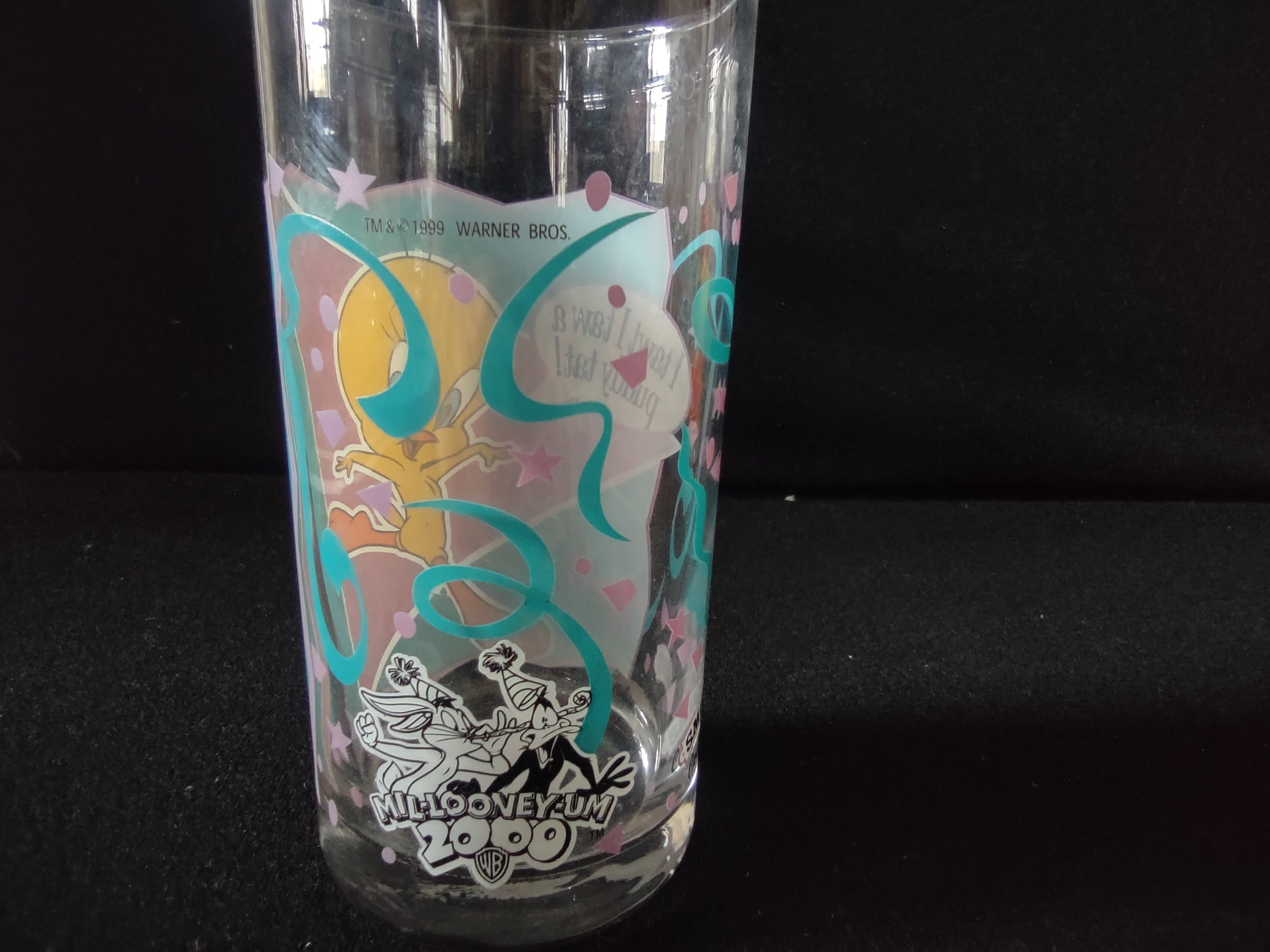 Vintage Looney Tunes Mil-Looney-Um 2000 Drinking Glasses Set of 3 [6511]