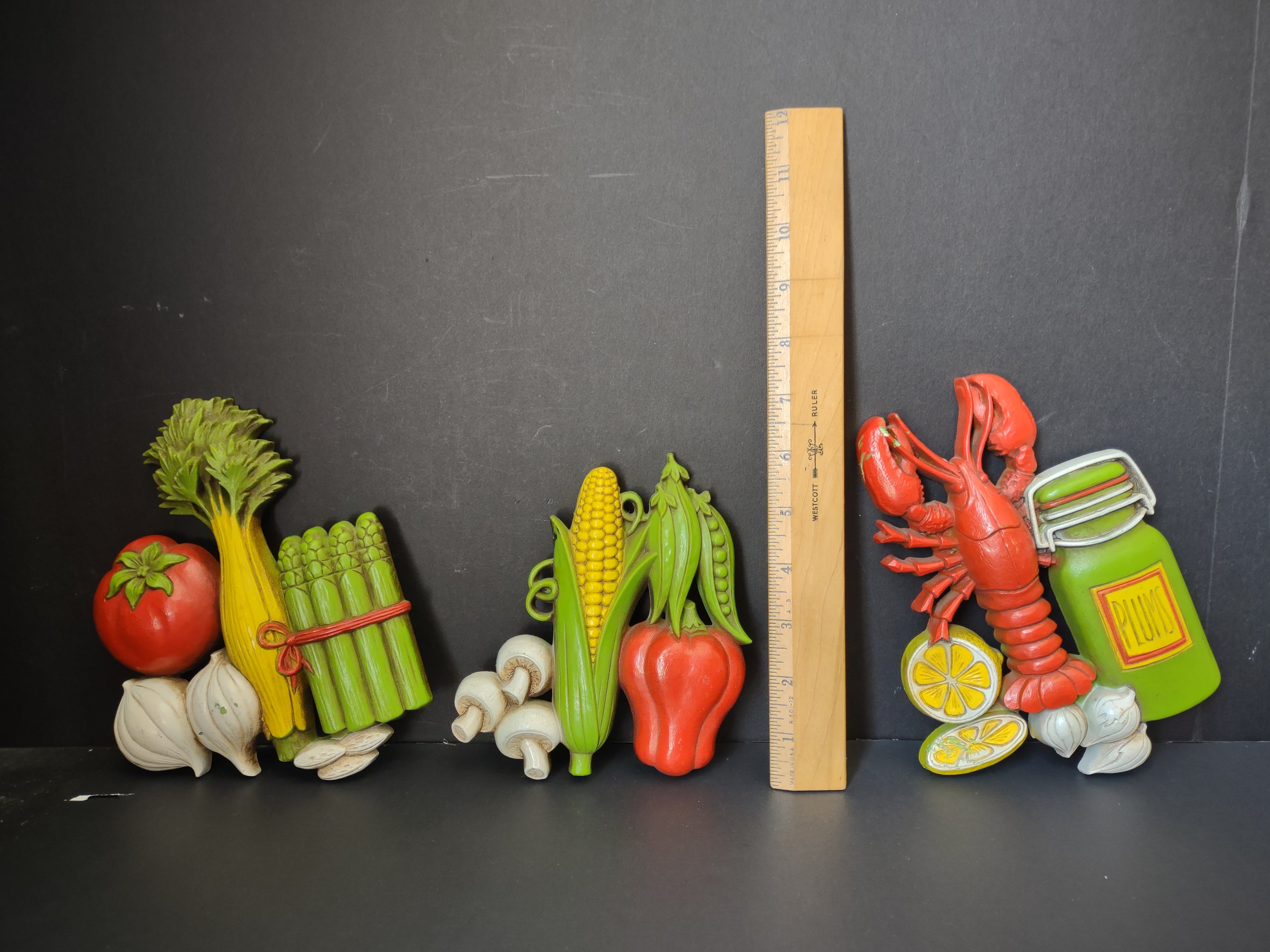Vintage Home Interiors Plastic Wall Hanging Lobster Vegetable Farmhouse Cottagecore [2871]
