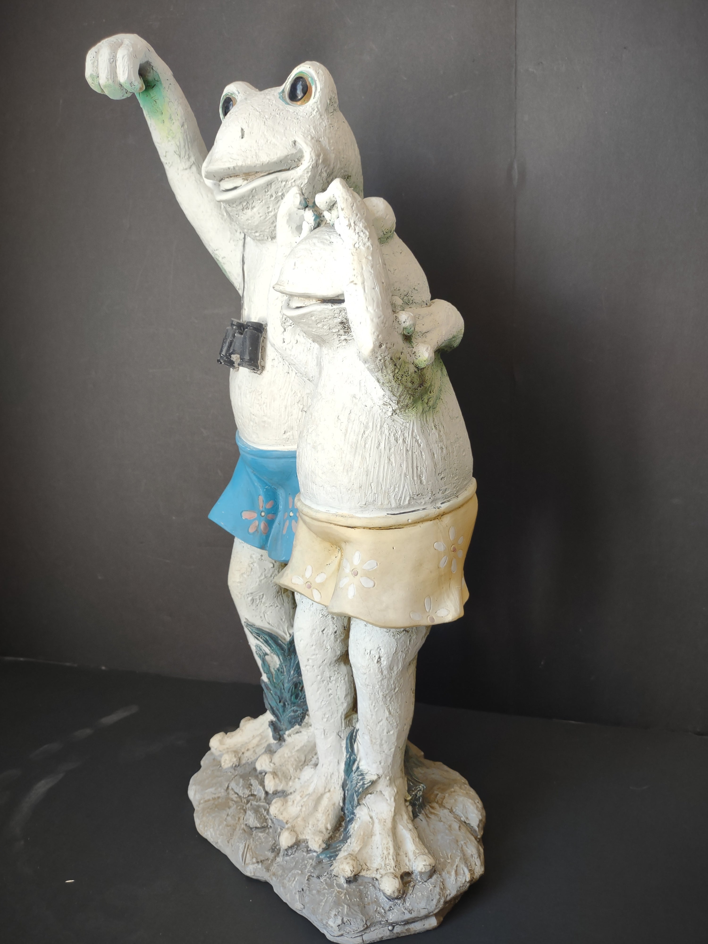 Vintage Resin Frog Duo Figurine Binoculars Beach Swimwear 22" [6543]