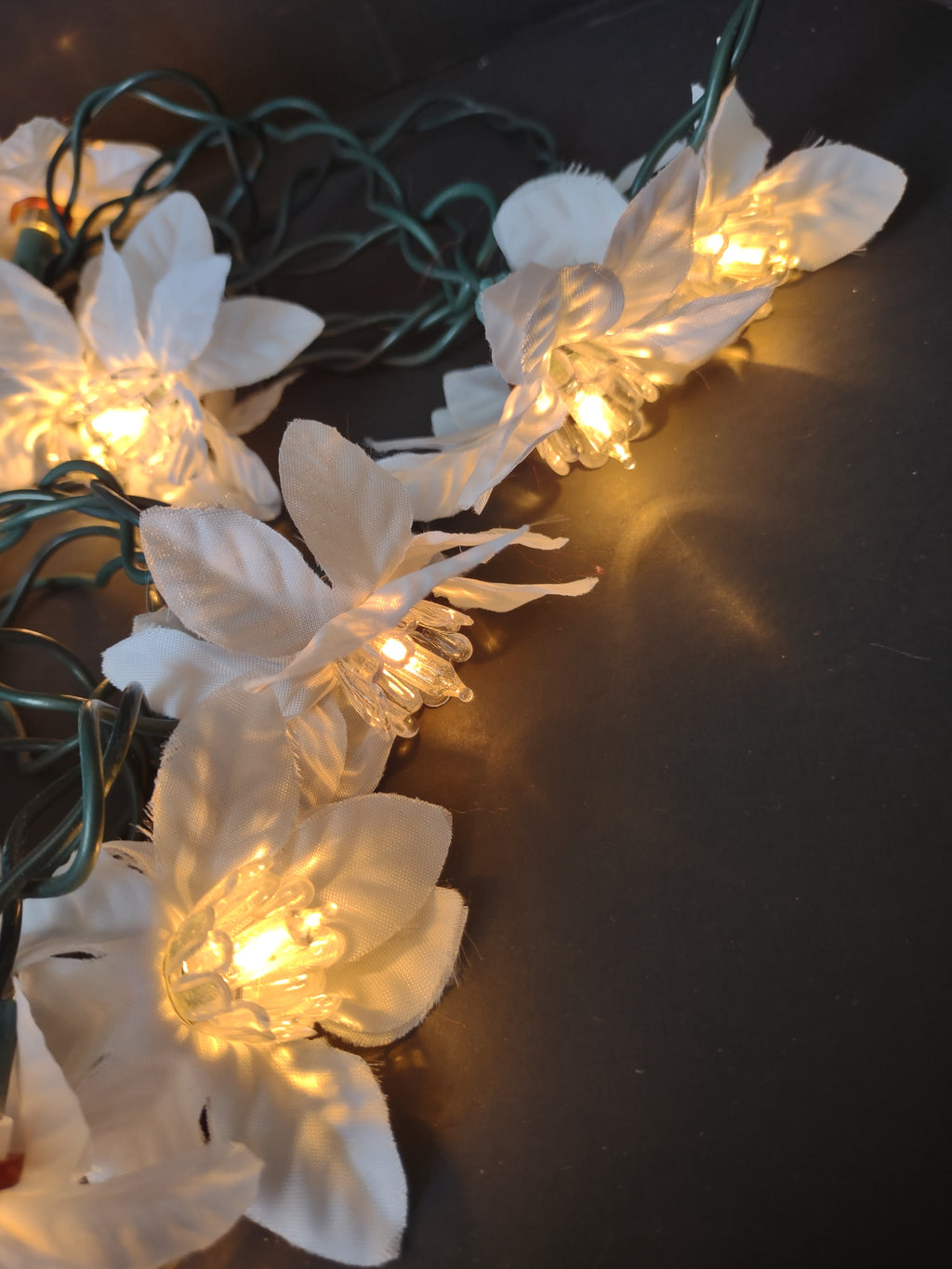 Vintage White Fabric Poinzettia Christmas Light String Set Green Wire [4859]