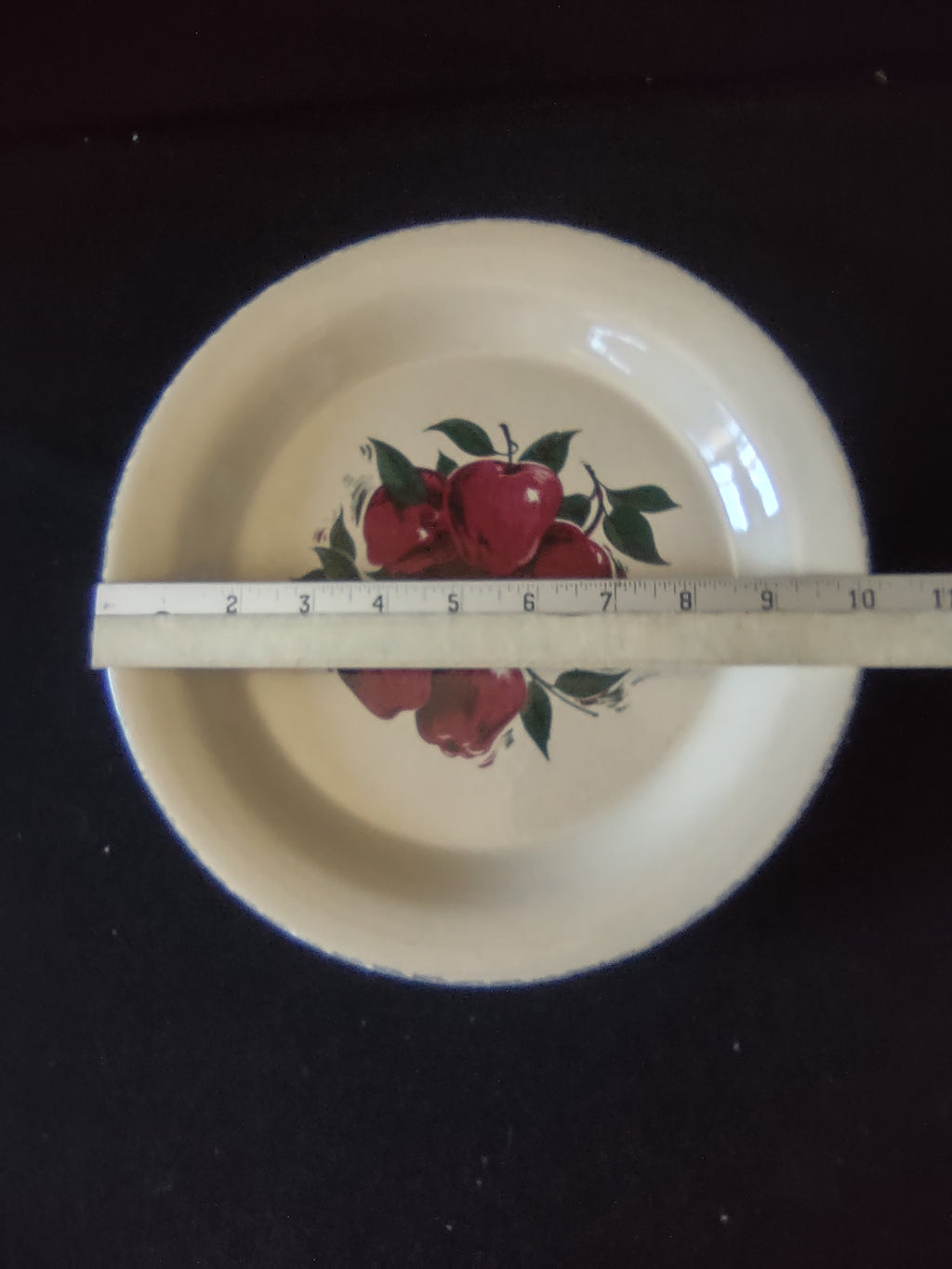 Vintage Home & Garden Party Red Apple Cream Plate Hand Made USA 2000 [6528]