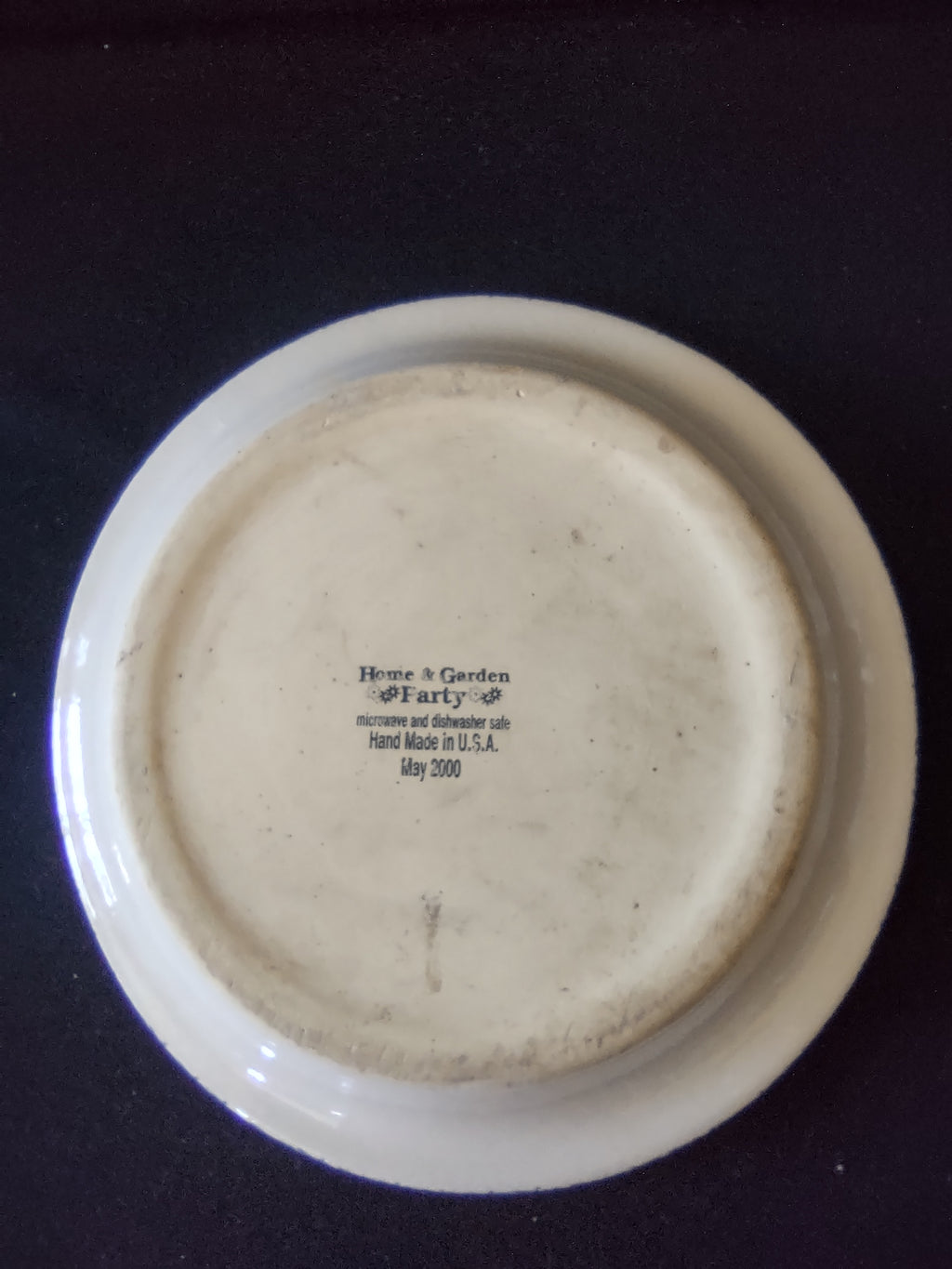 Vintage Home & Garden Party Red Apple Cream Plate Hand Made USA 2000 [6528]