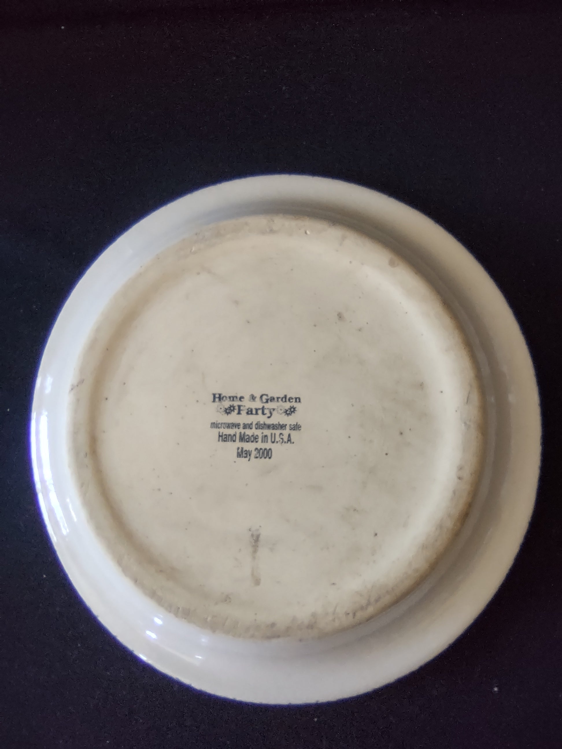 Vintage Home & Garden Party Red Apple Cream Plate Hand Made USA 2000 [6528]