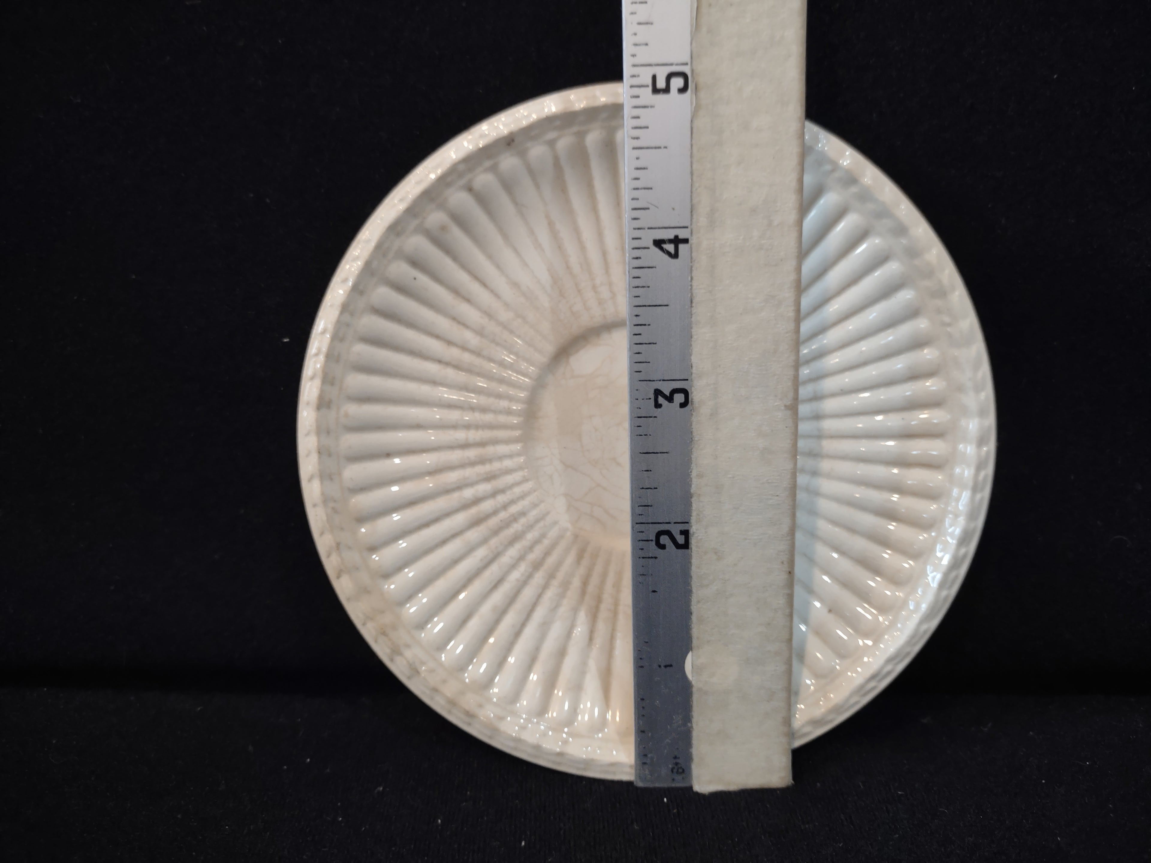 Vintage Wedgwood Edme Saucer White Ribbed Crazing Earthenware England [6559]