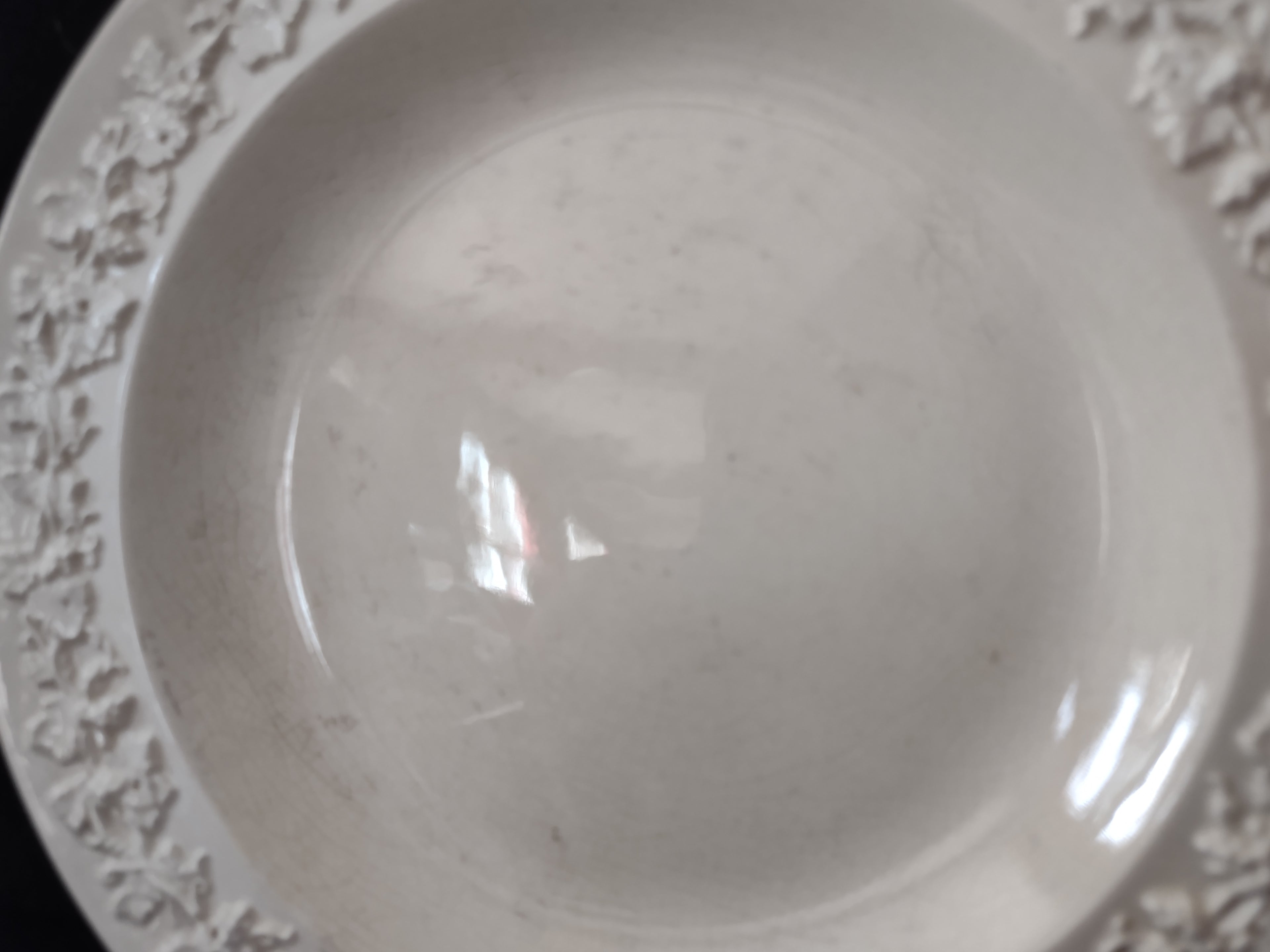 Vintage Wedgwood White Embossed Small Plate x 3 Crazing Earthenware [6561]