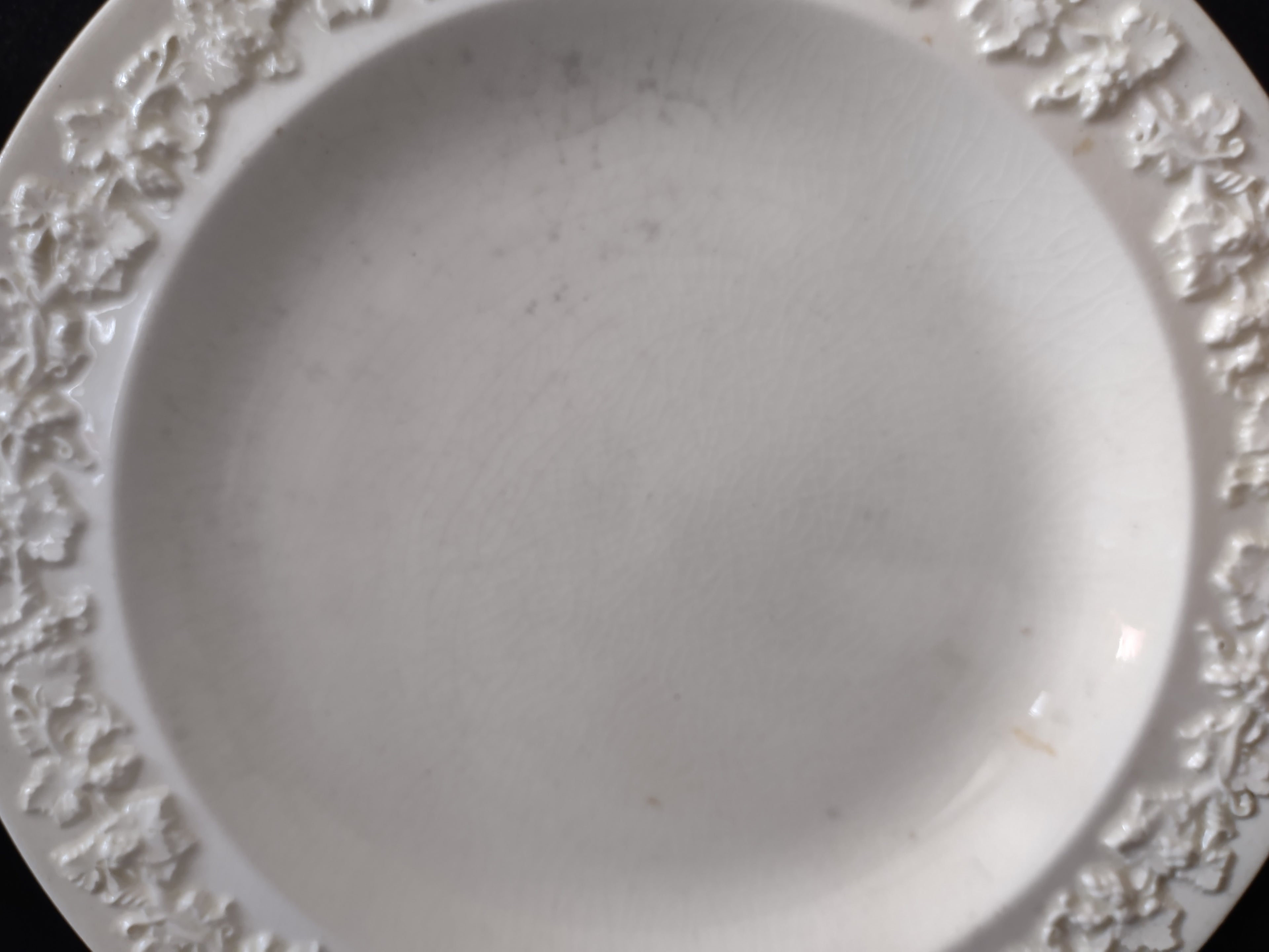 Vintage Wedgwood White Embossed Small Plate x 3 Crazing Earthenware [6561]