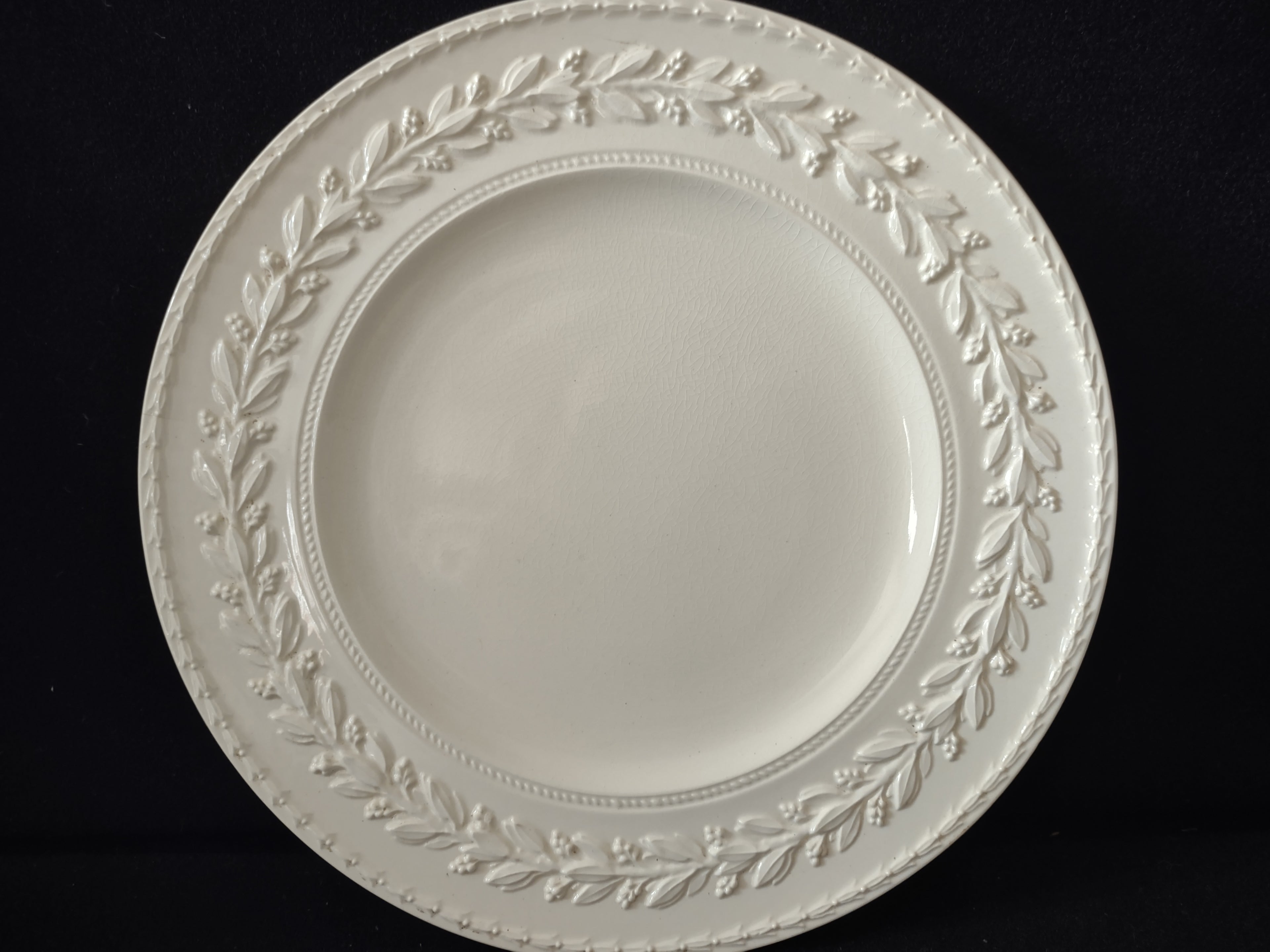 Vintage Wedgwood Queens Ware Laurel Dinner Plate 9" Crazing Earthenware [6562]