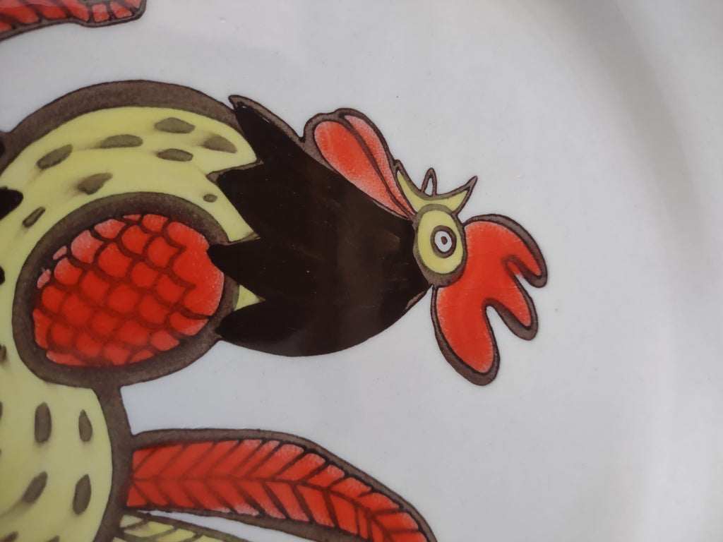 Vintage Metlox Poppytrail Red Rooster Dinner Plates Set of 2 Cream [6568]