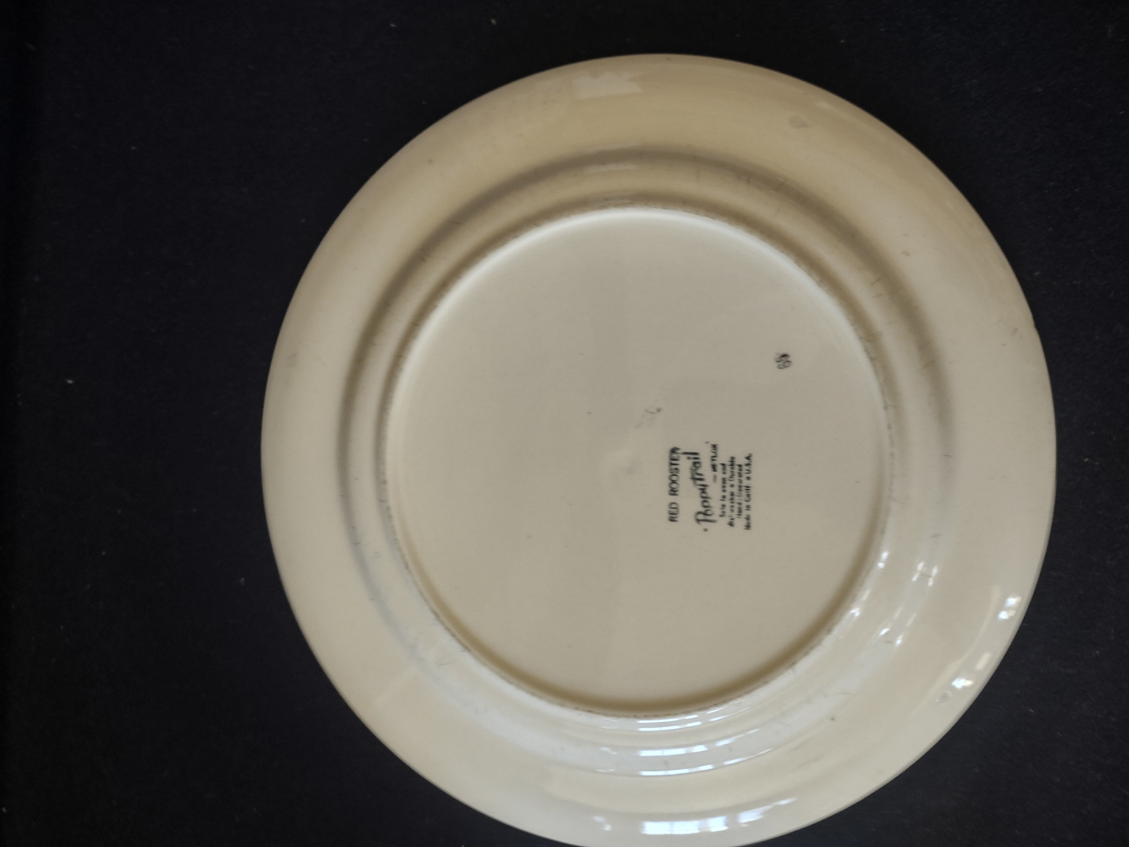 Vintage Metlox Poppytrail Red Rooster Dinner Plates Set of 2 Cream [6568]