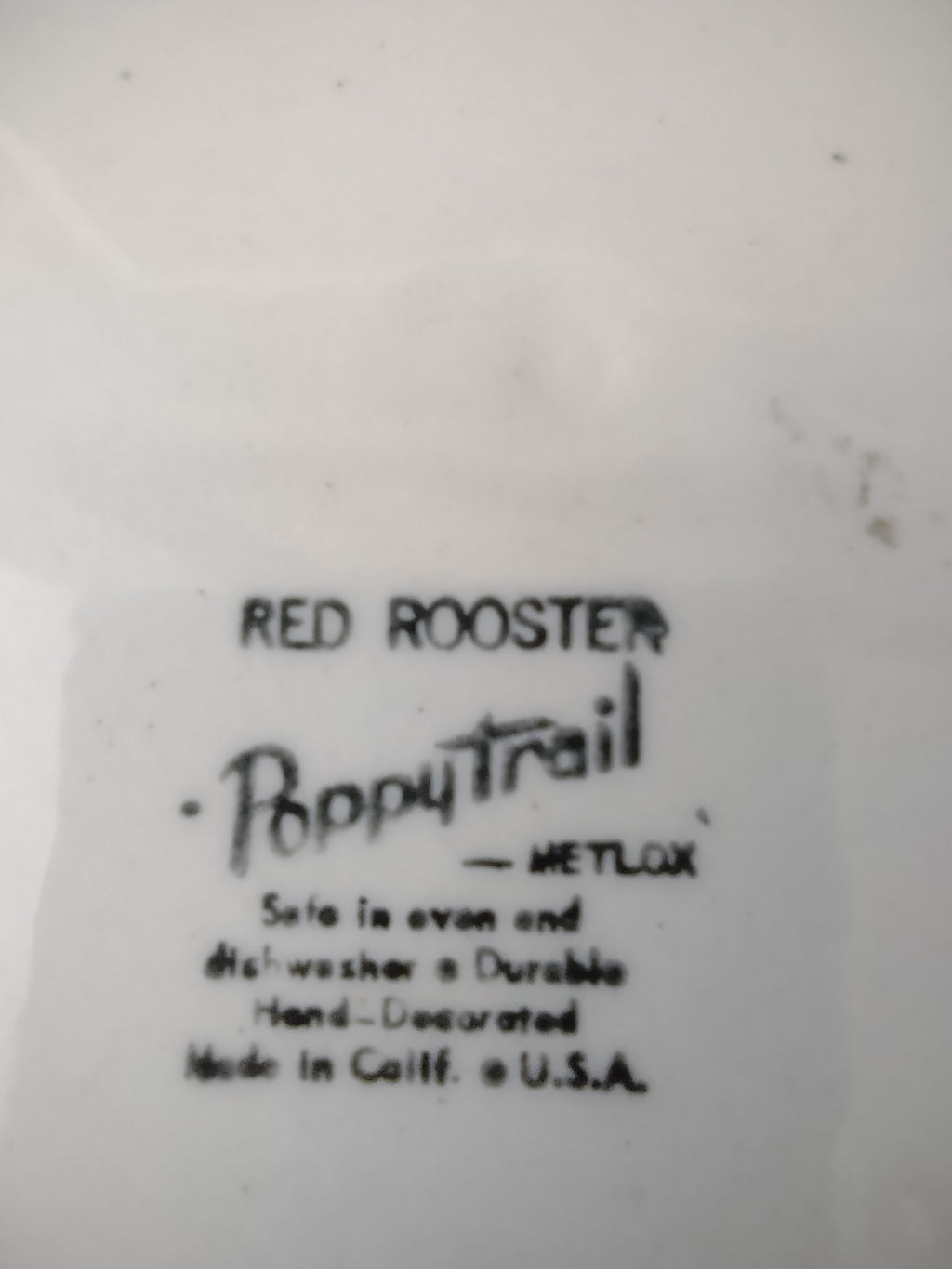 Vintage Metlox Poppytrail Red Rooster Dinner Plates Set of 2 Cream [6568]